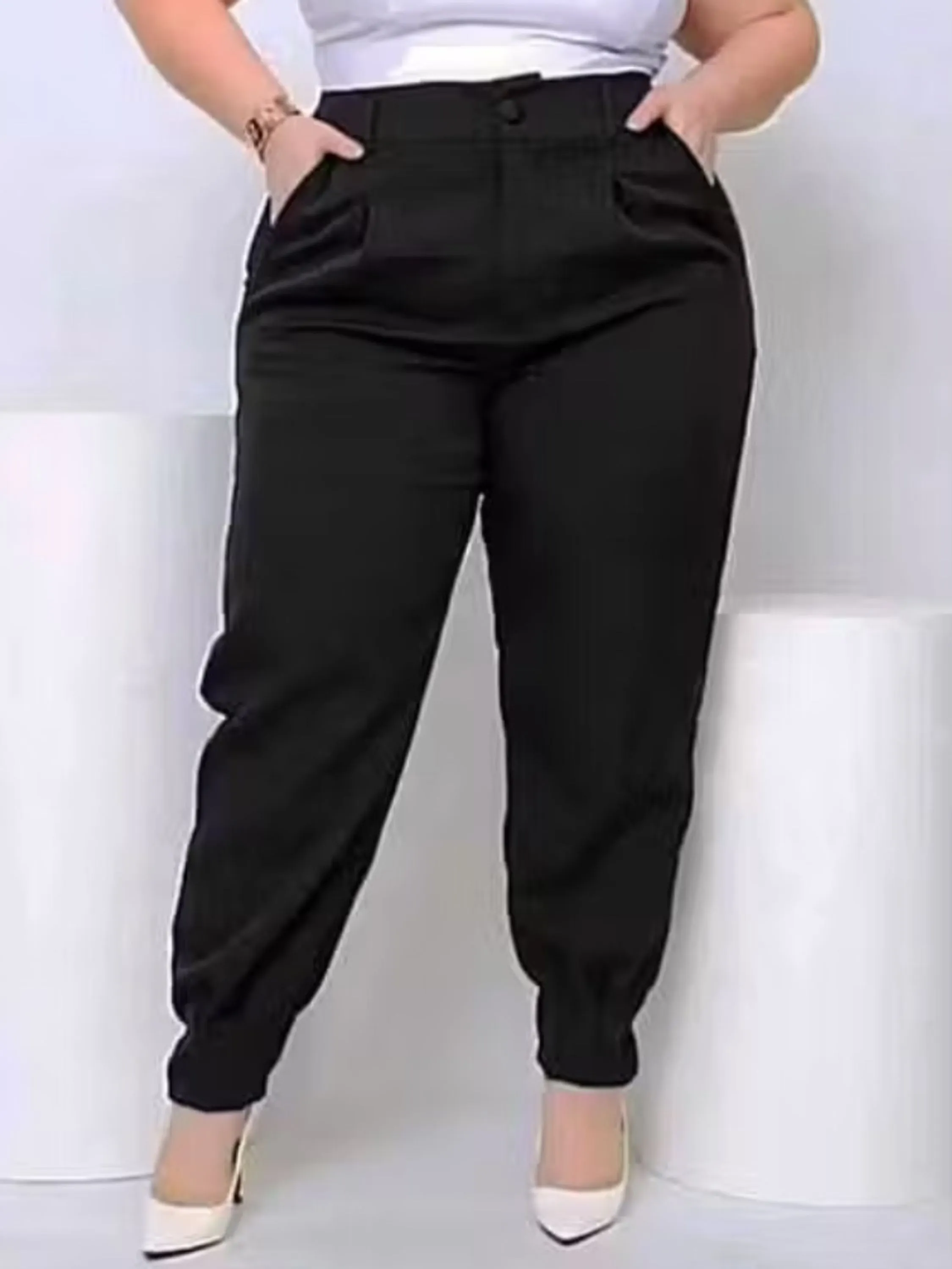 Calça Plus Size Alfaiataria Cenoura Jogger