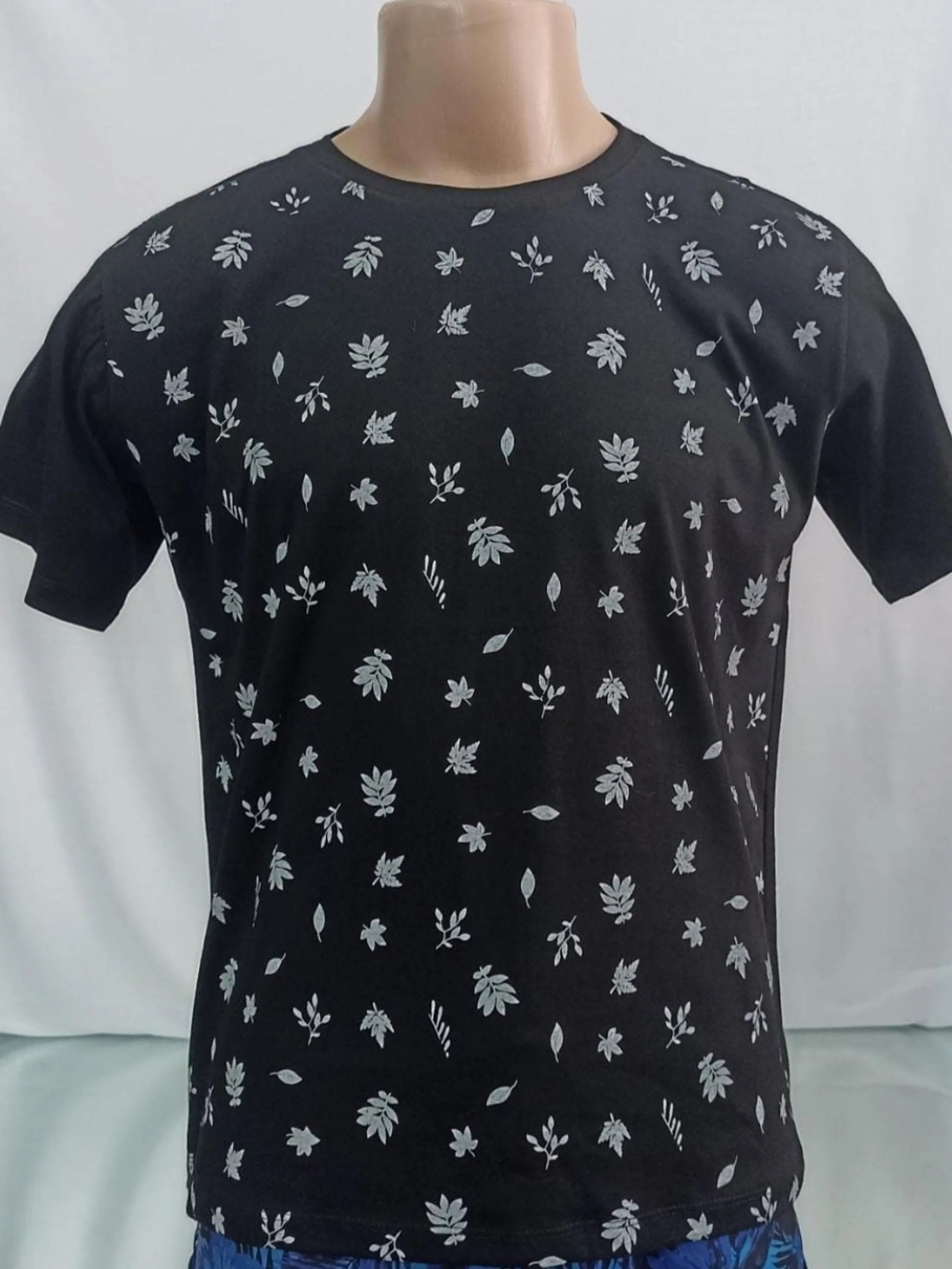 Camiseta masculina algodão floral