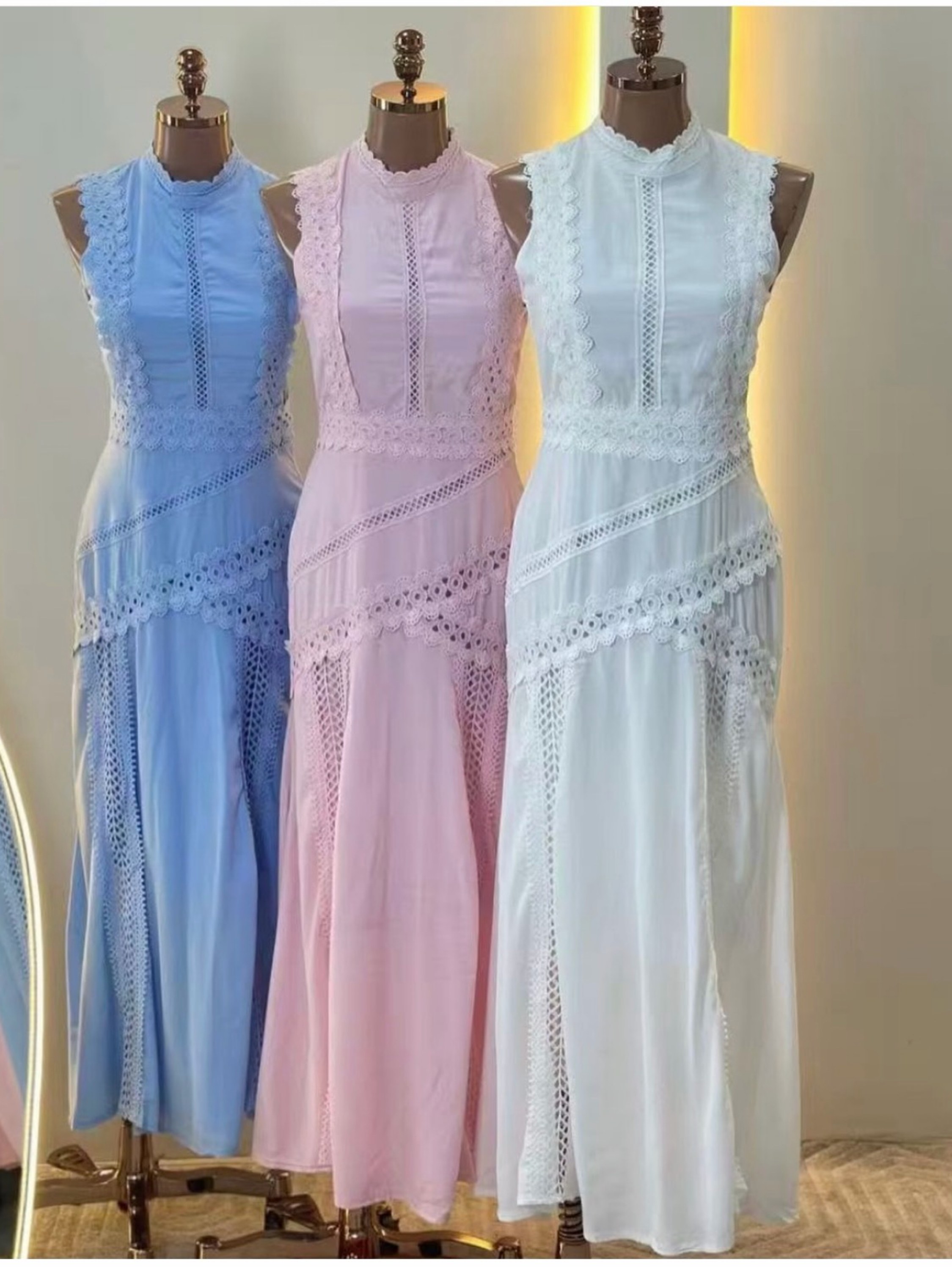 Vestido longo de renda importado com forro