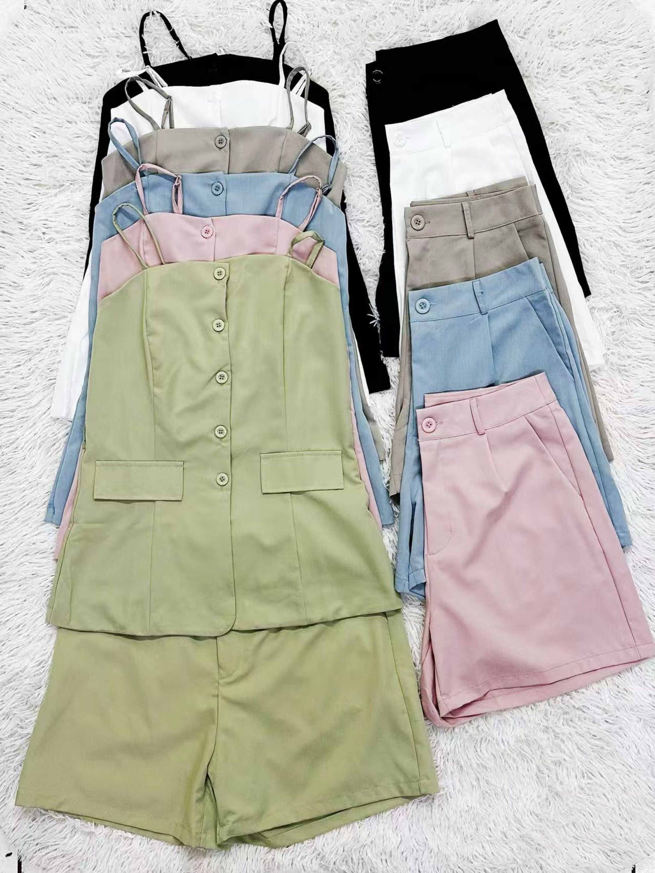 Conjunto Suspensório Sem Mangas + Shorts Lili moda feminina