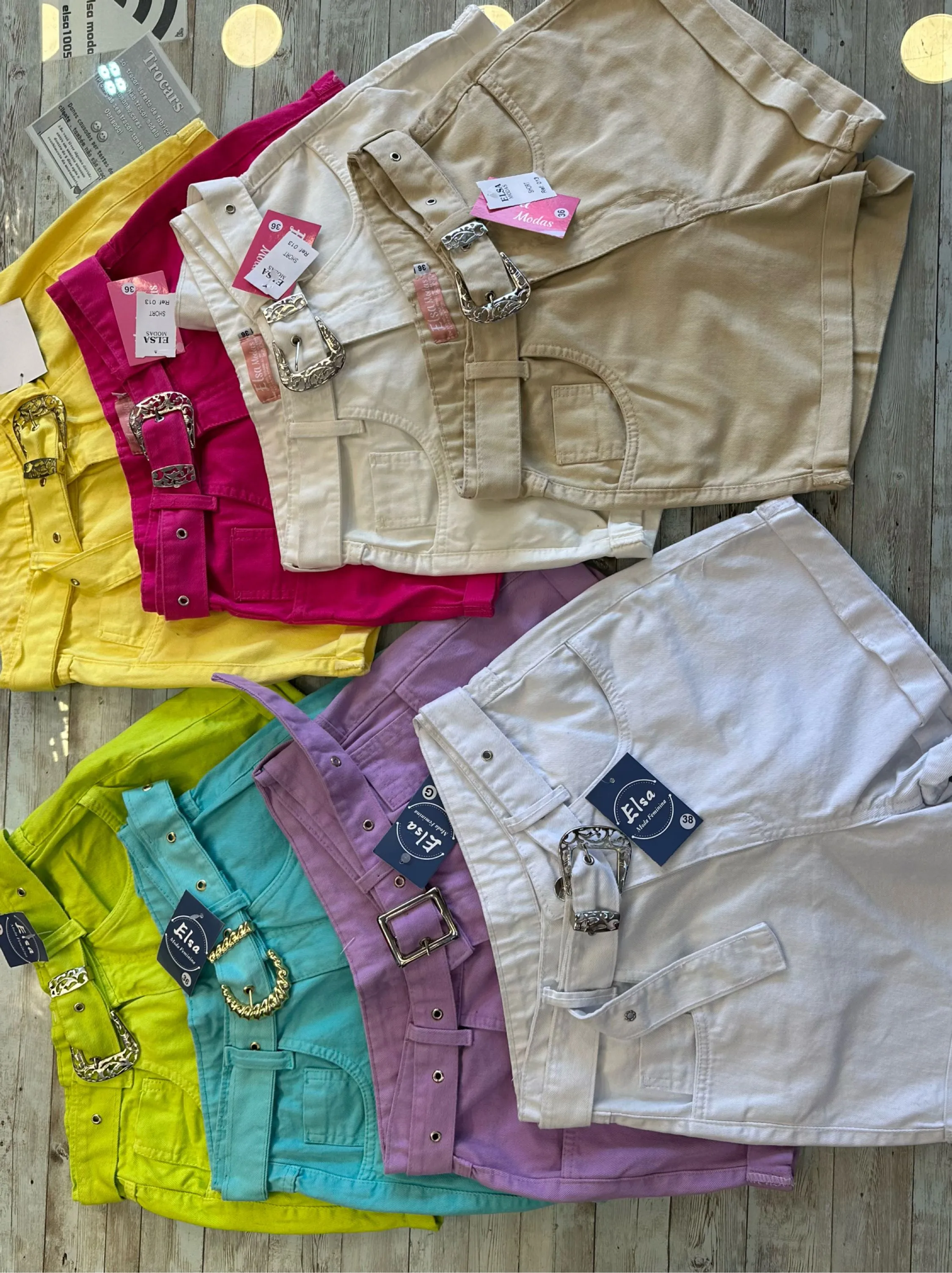 Short Jeans com cinto Short coloridas Feminimno