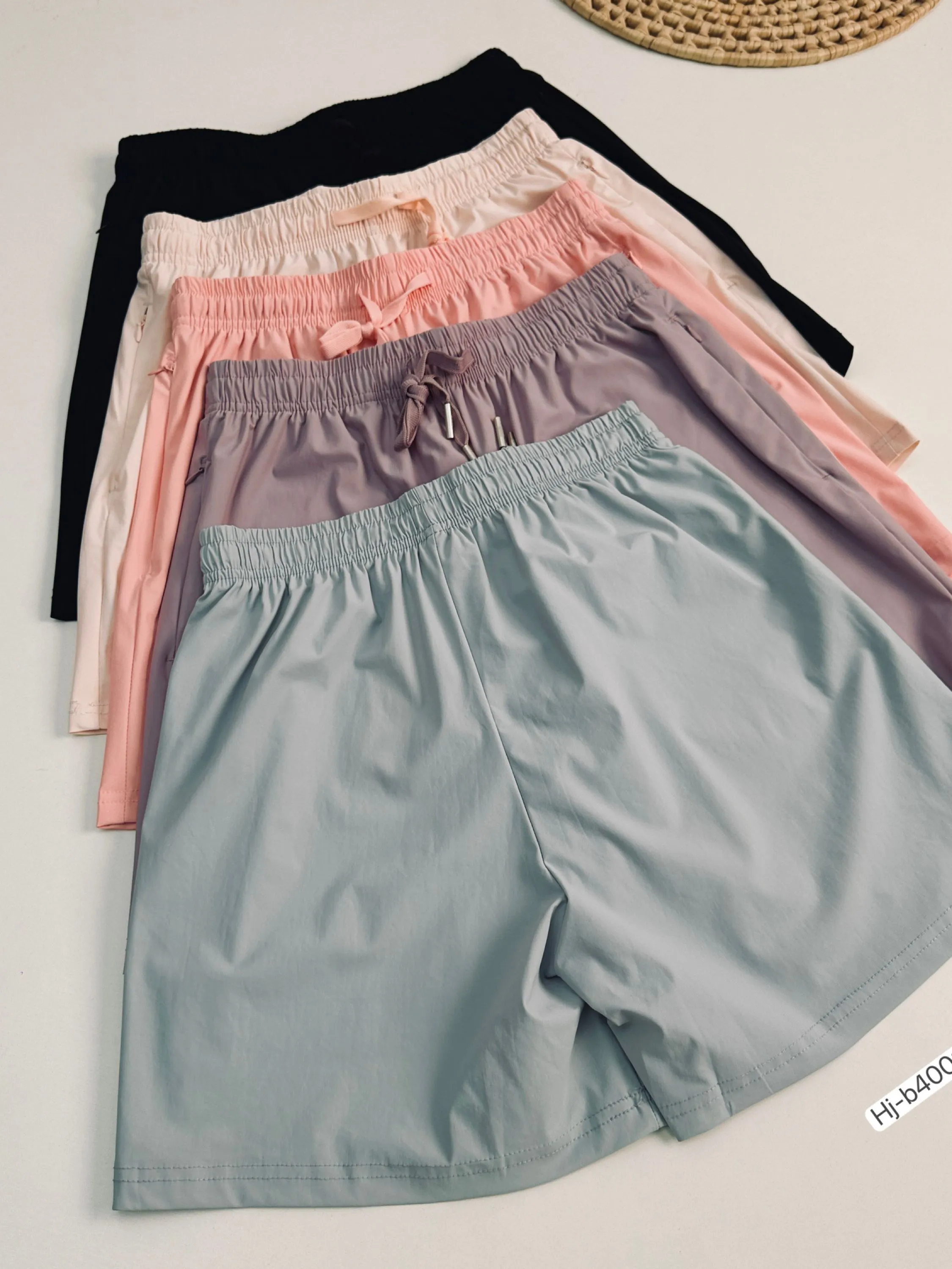 Short feminino básico com elástico na cintura (B40195)
