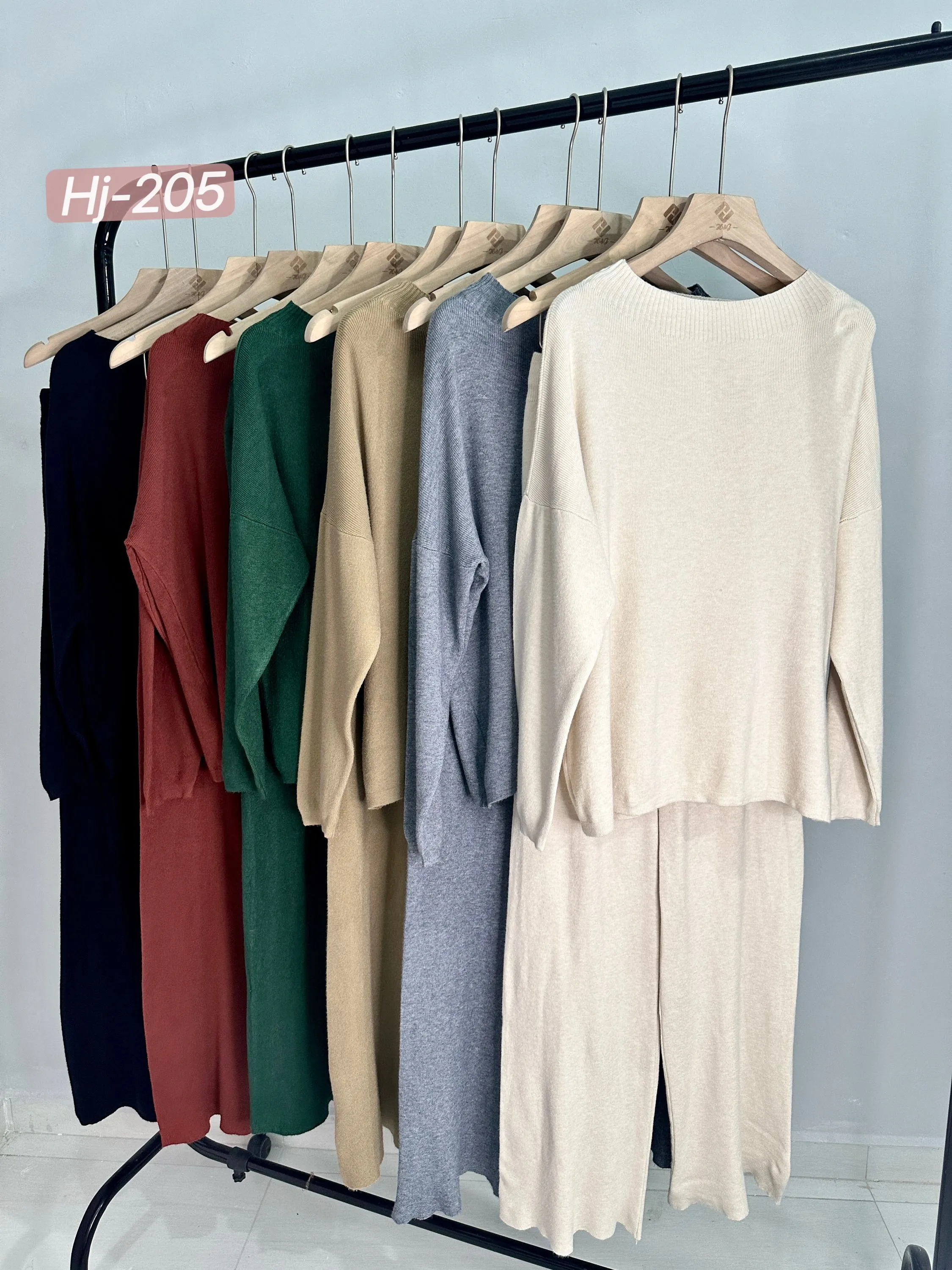 Conjunto em Tricô Blusa e Calça Pantalona (HJ205)