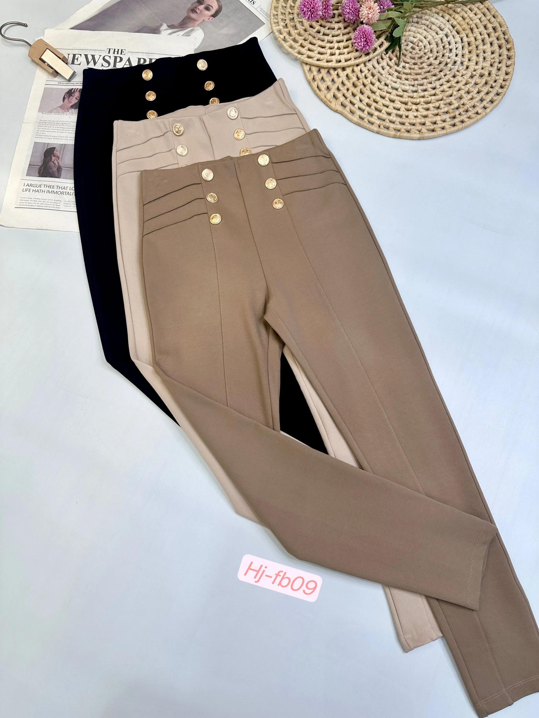Calça Elegante Cintura Alta com Detalhe em Botões (FB09)