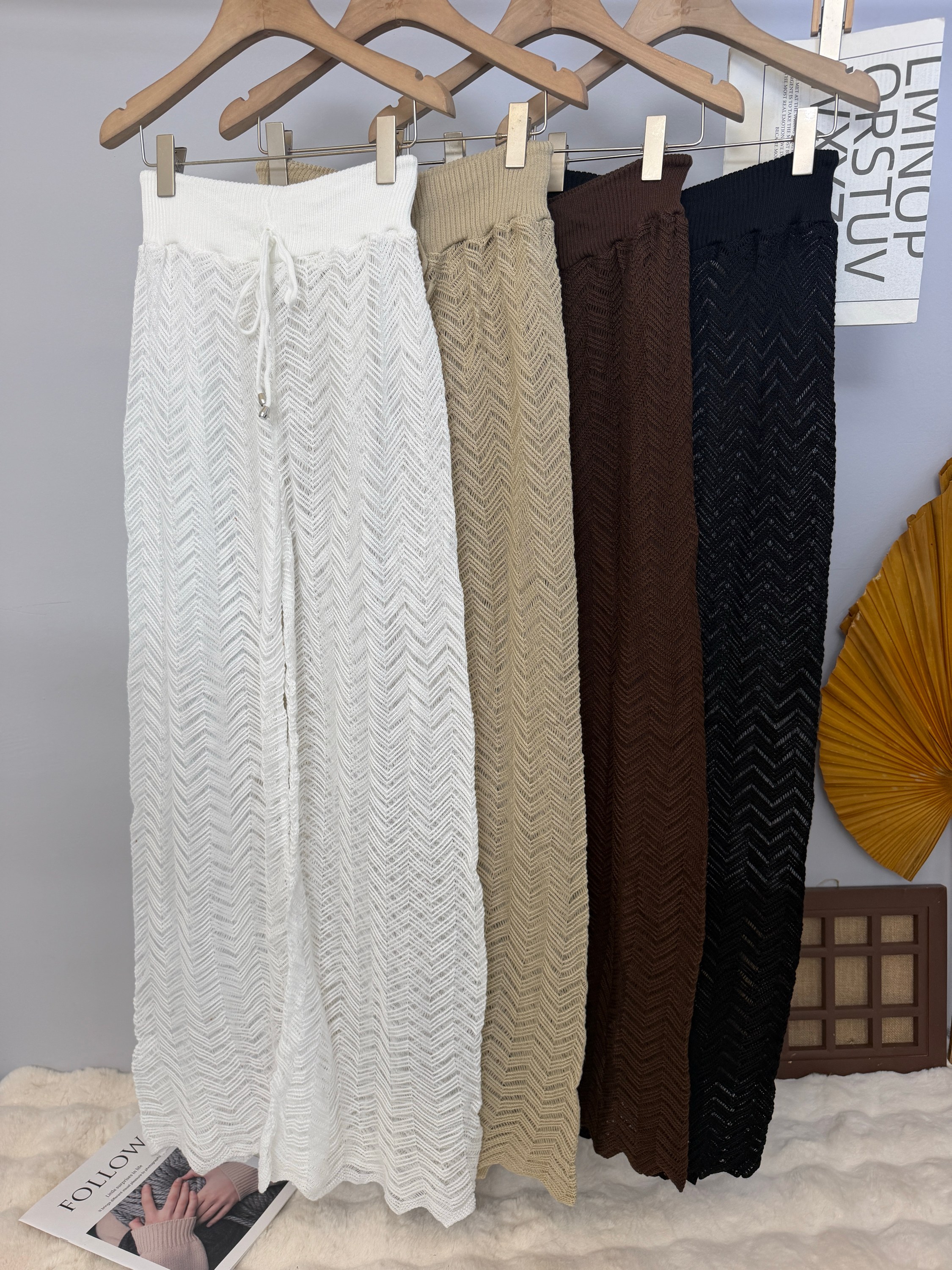 Calça Feminina Pantalona em Tricô com Textura Chevron
