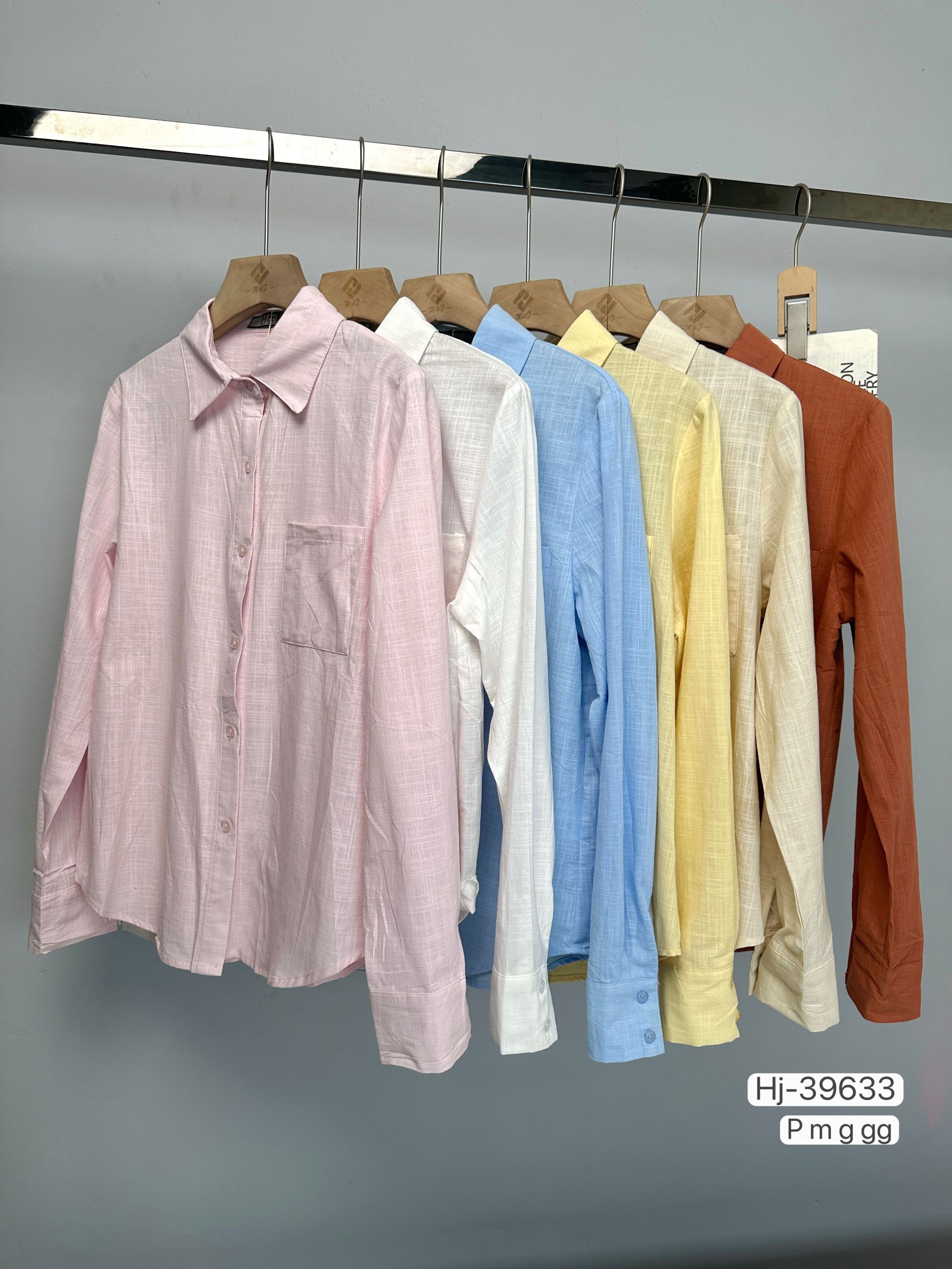 Camisa Feminina Social Lisa com Bolso (LD39633)