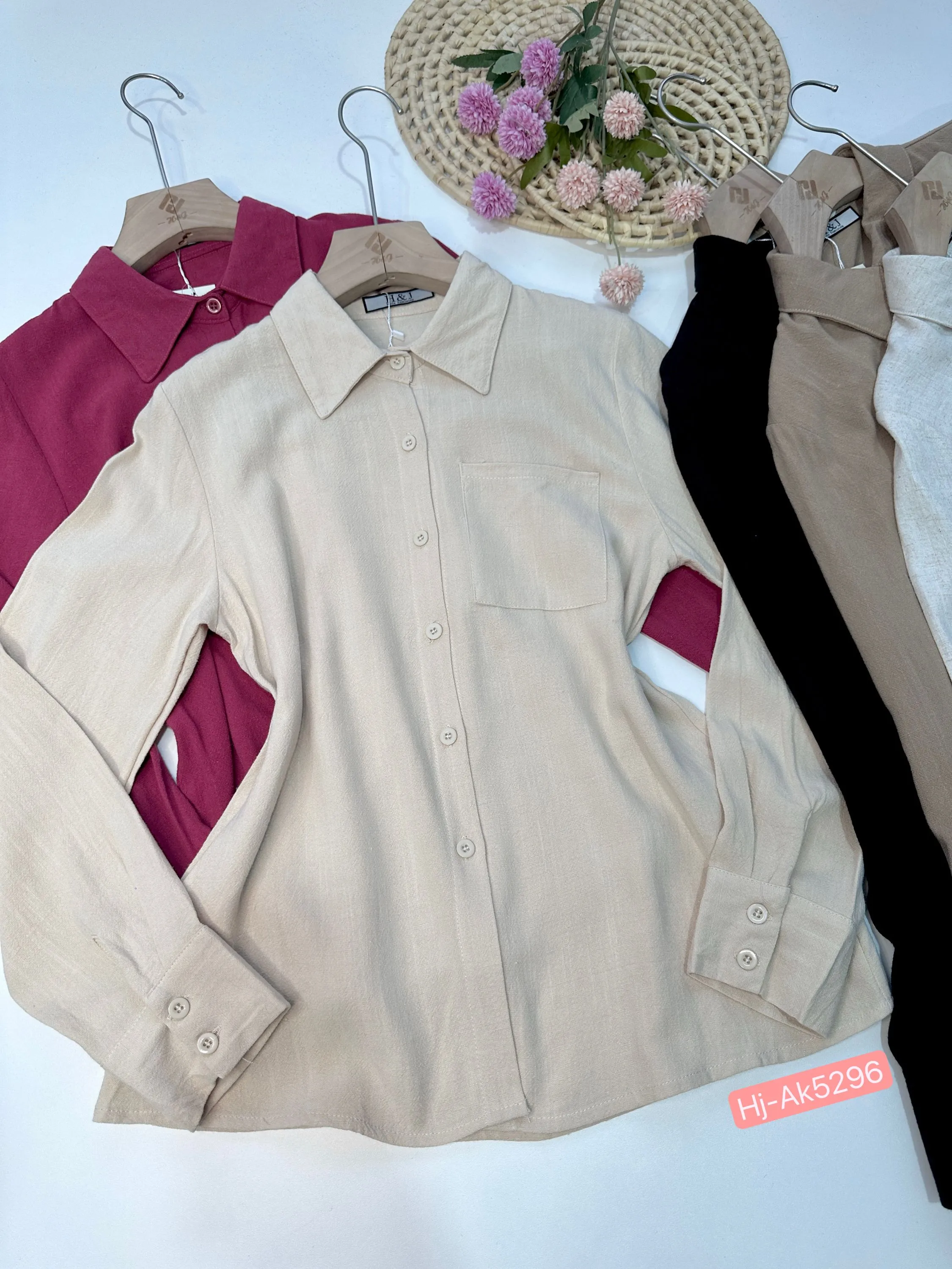 Camisa em Tecido Texturizado com Bolso Frontal (Ak5296)