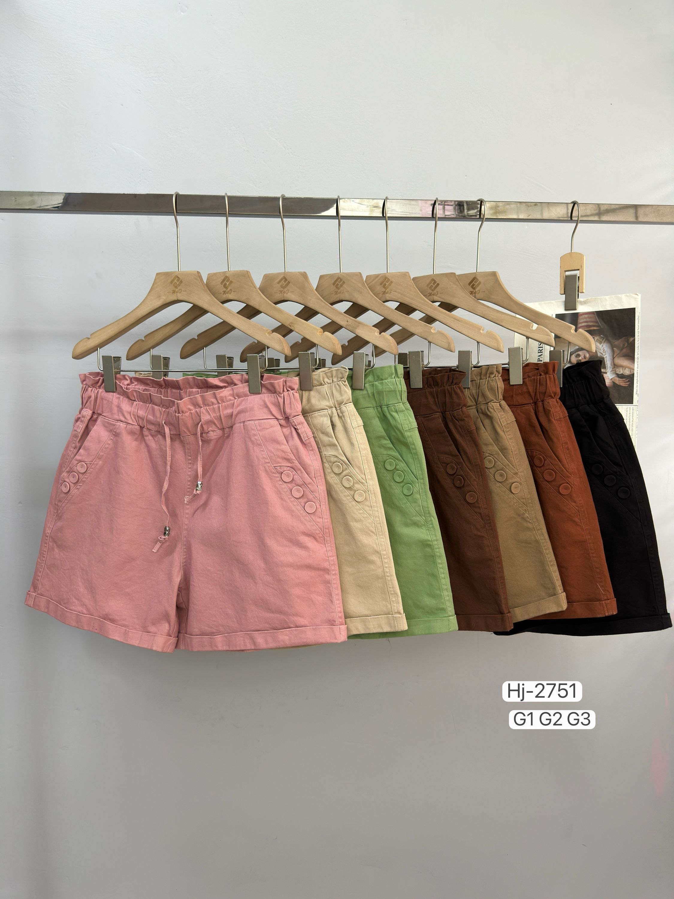 Shorts feminino com botão lateral e cós ajustável (2751)
