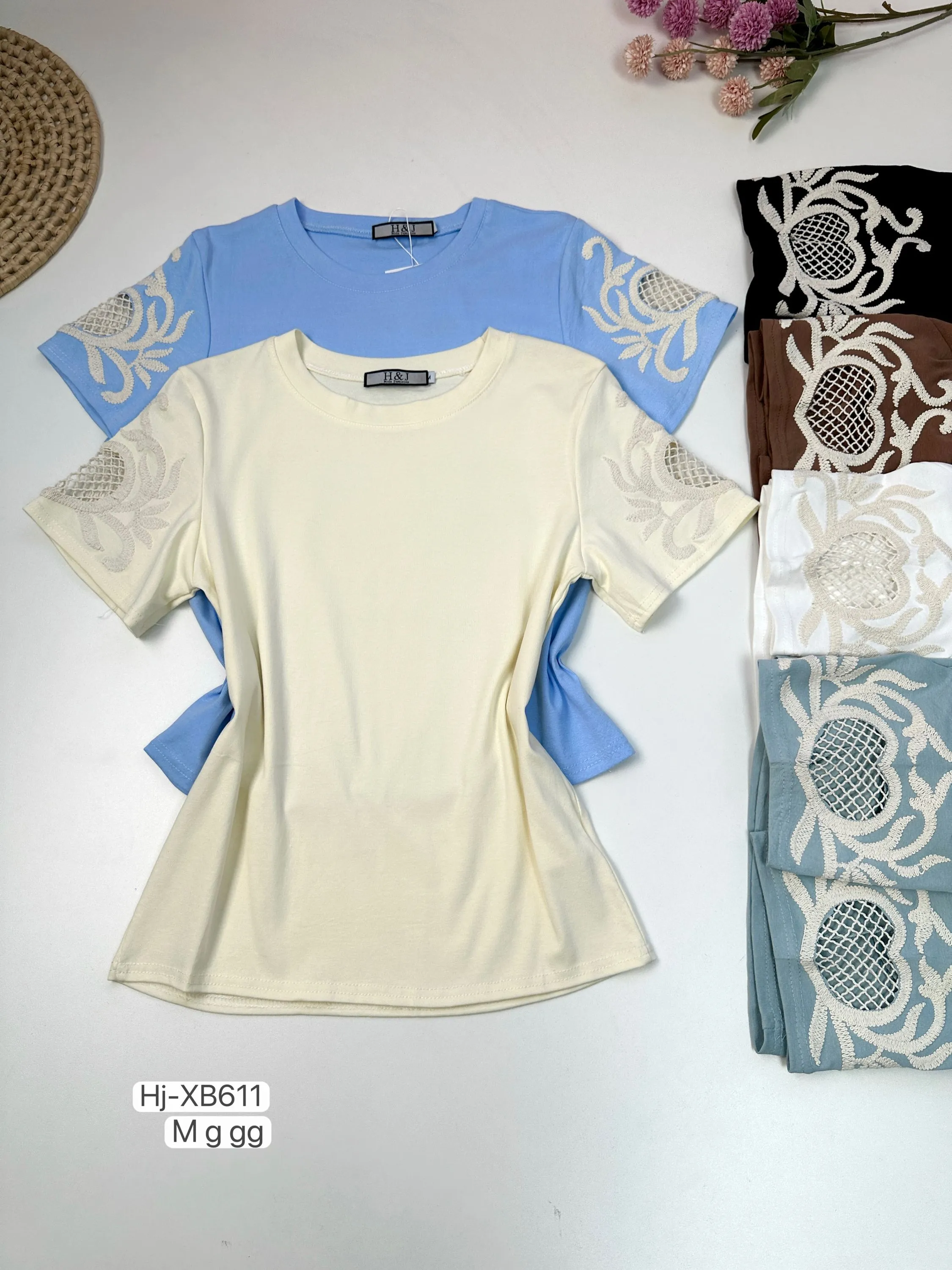 Blusa Feminina em Malha com Manga Bordada (XB611)