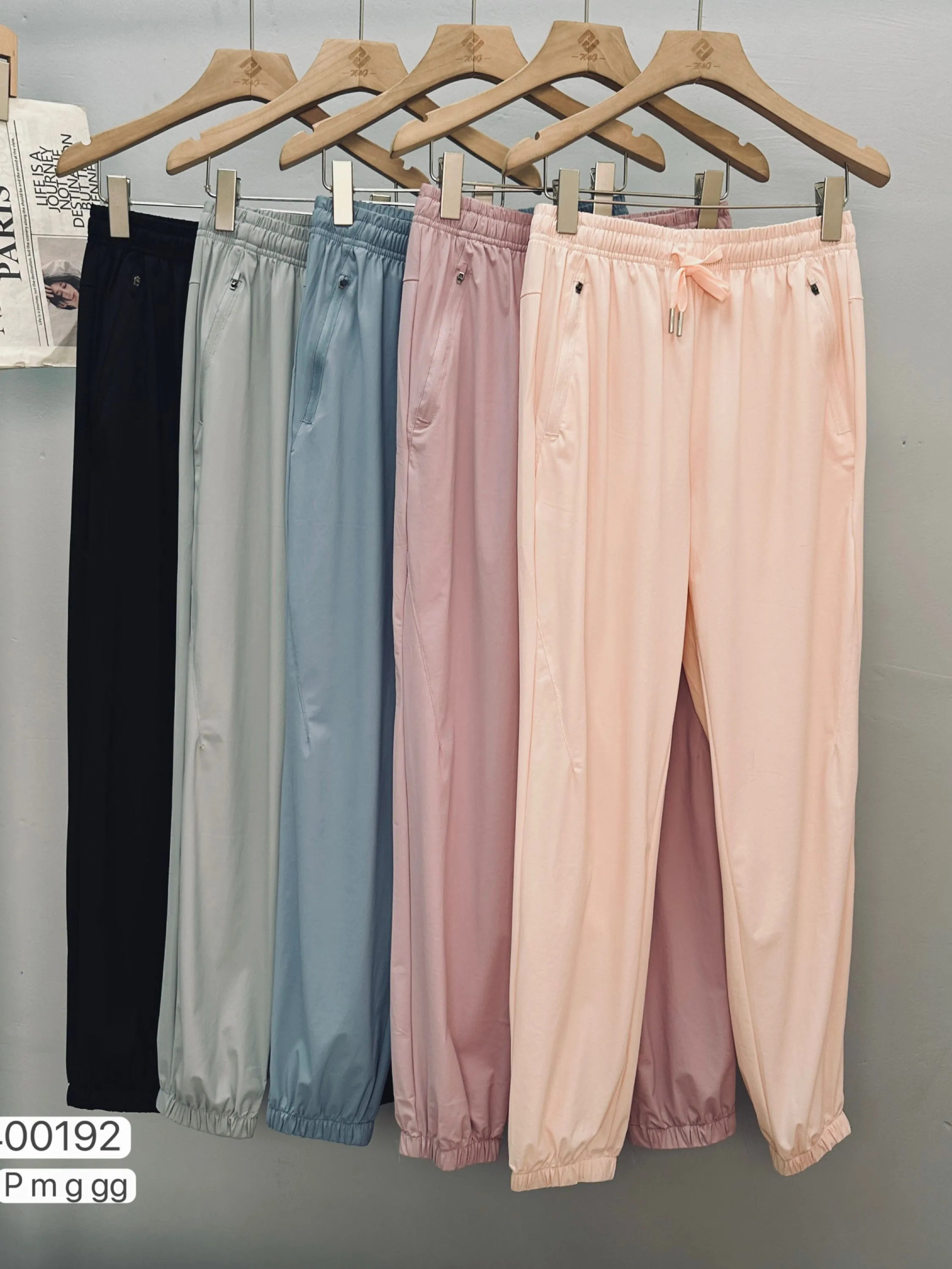 Calça feminina jogger com elástico e amarração (B40192)