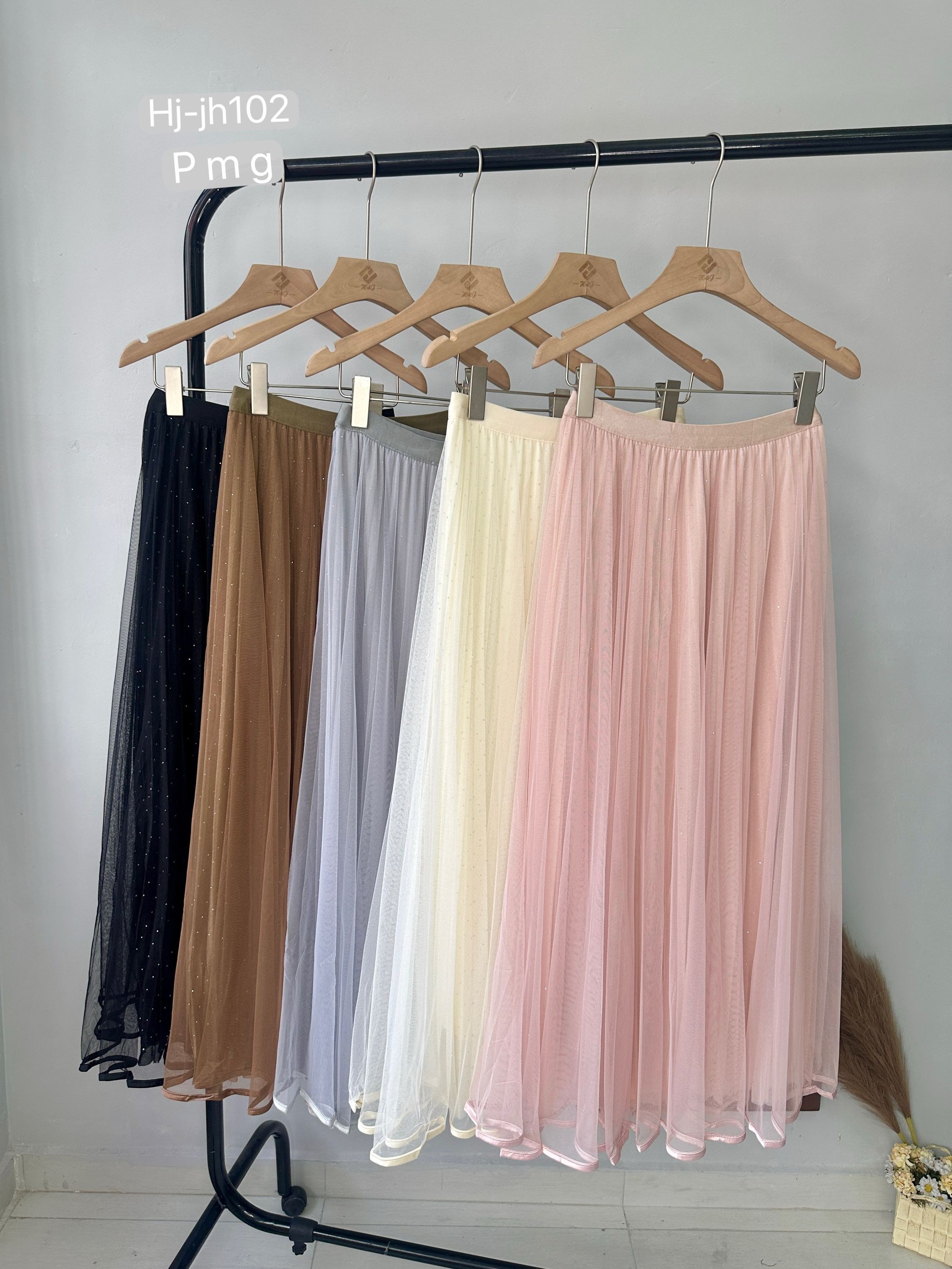 Saia Midi Tule com Brilhos (JH102)