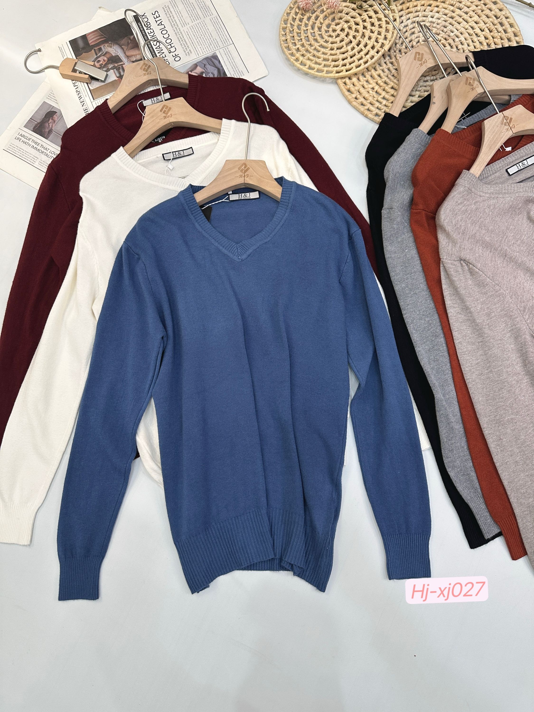 Suéter simples Gola V plus size (XJ027)