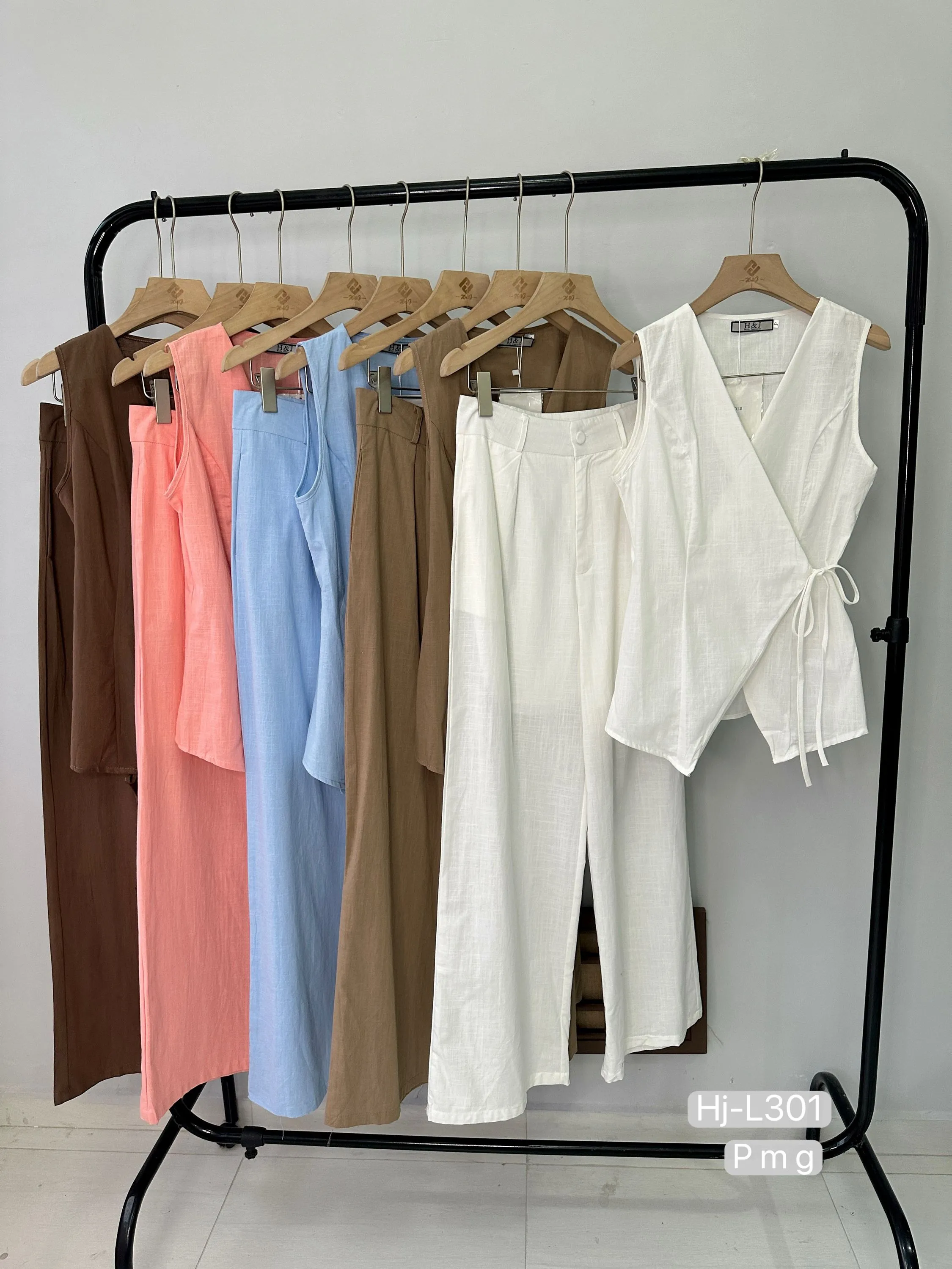Conjunto Feminino Sem Mangas com Lateral Ajustável (L301)
