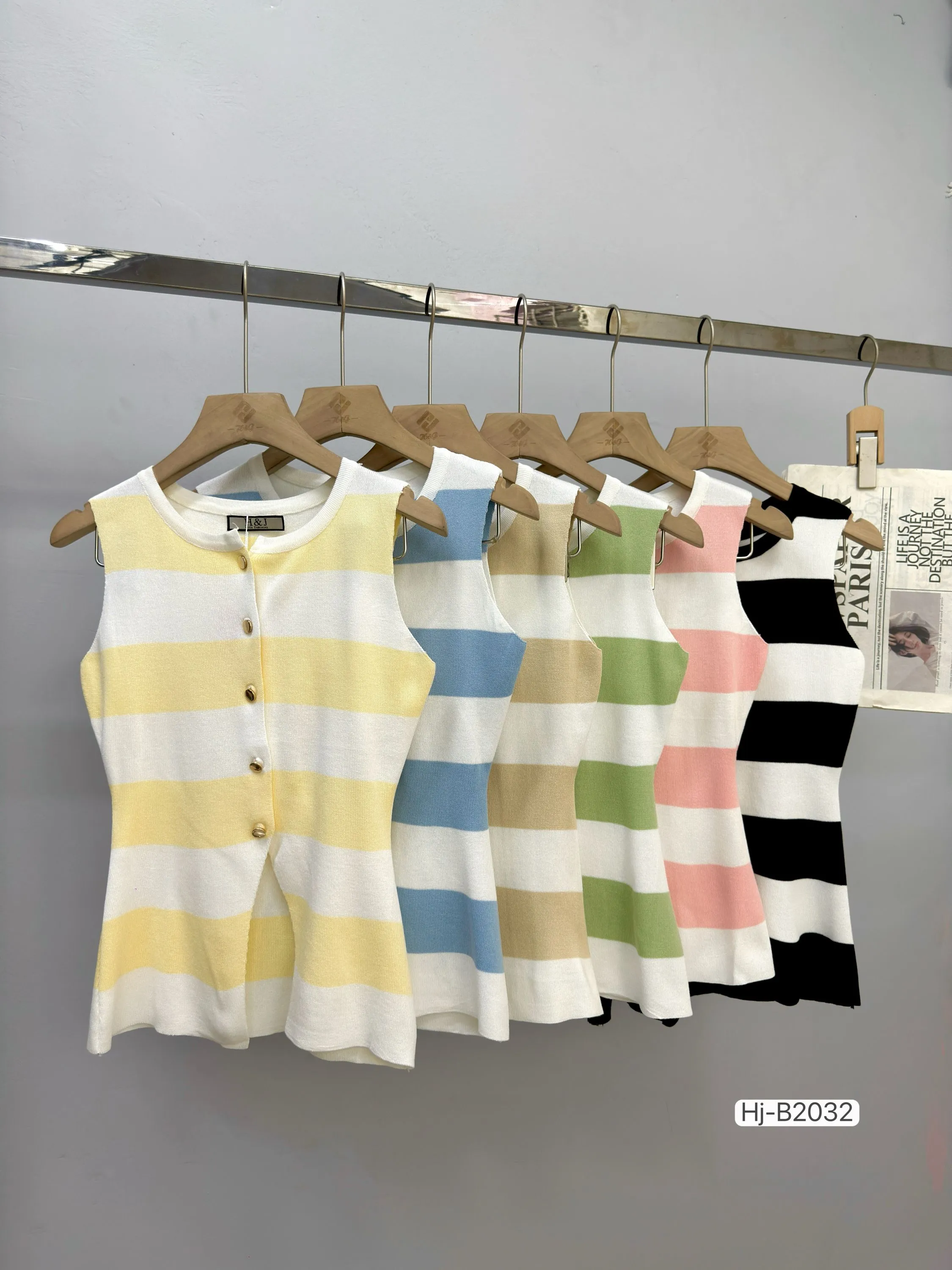 Blusa Feminina Listrada com Botões Frontais (B2032)