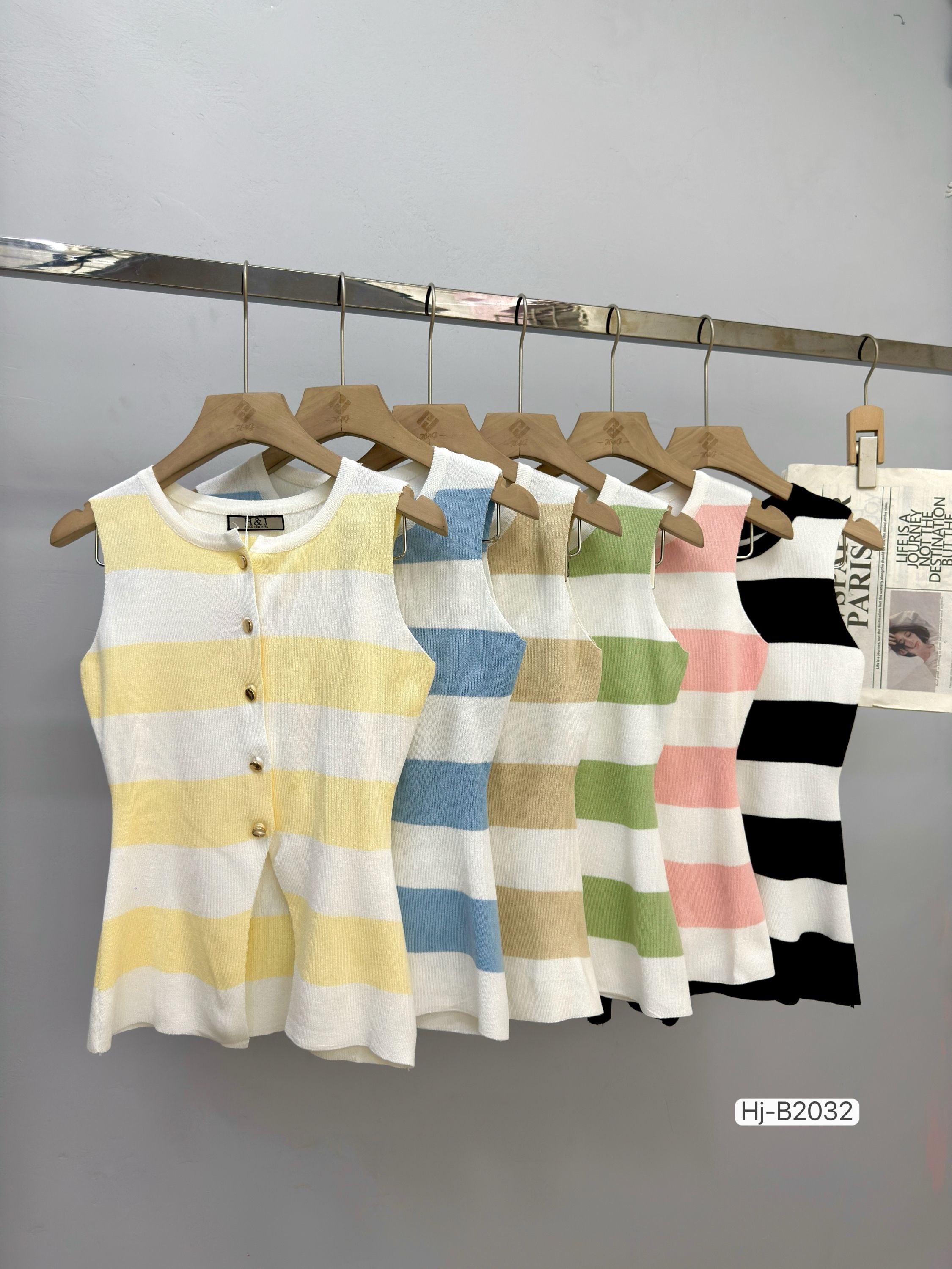 Blusa Feminina Listrada com Botões Frontais (B2032)