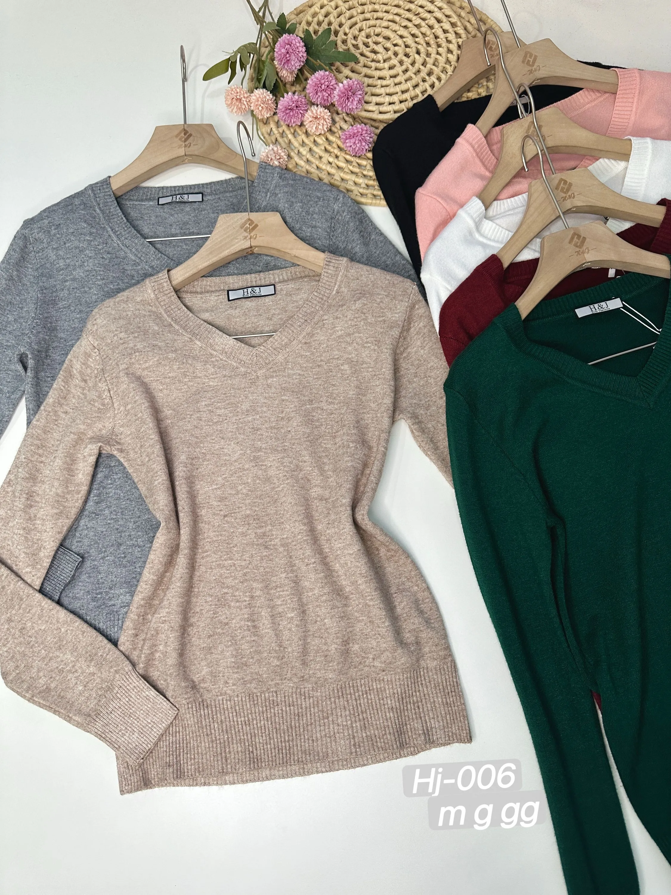 Suéter Feminino Básico Gola V  (HJ-006)