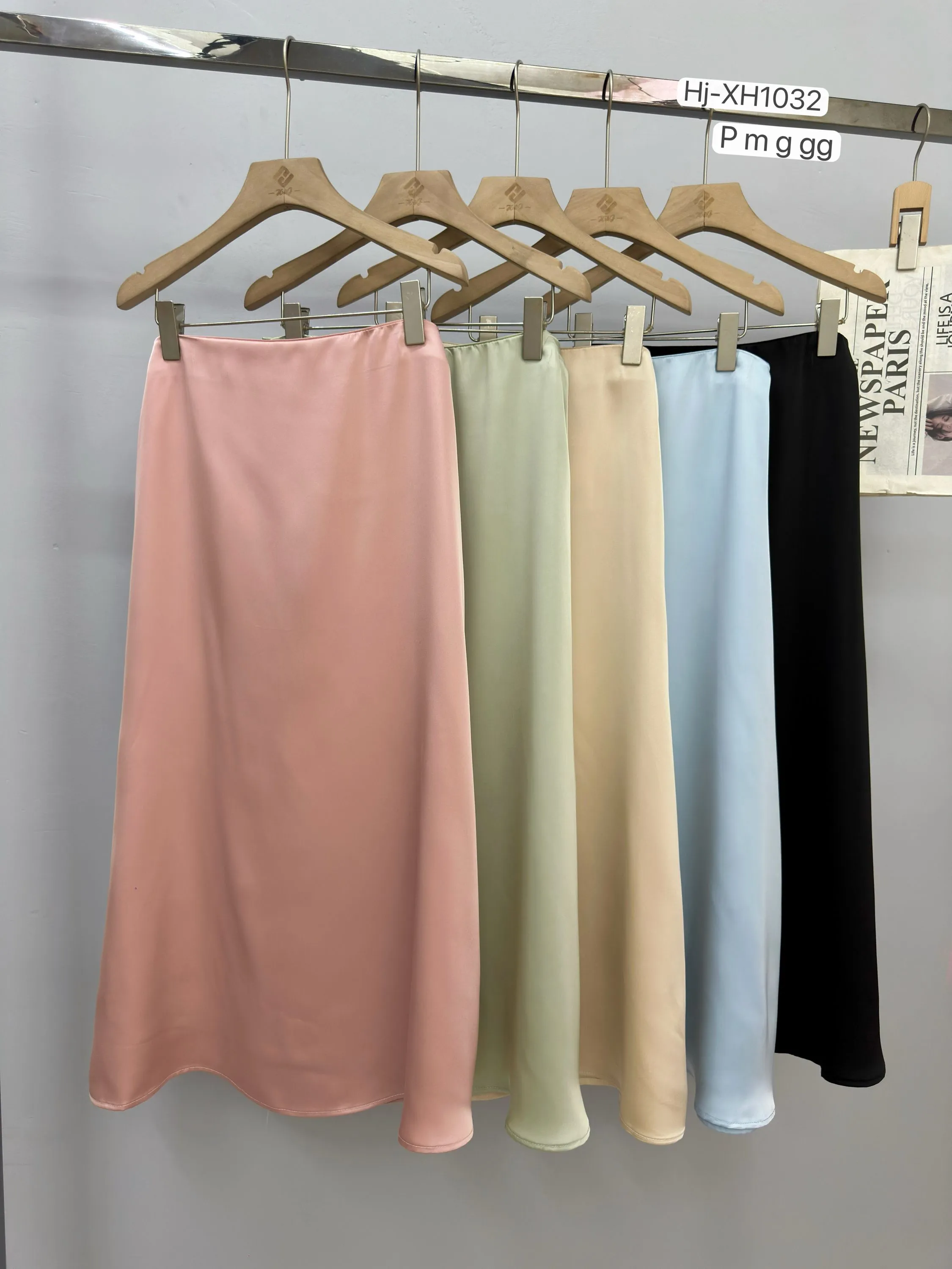 Saia Feminina Midi Cetim Lisa (XH1032)