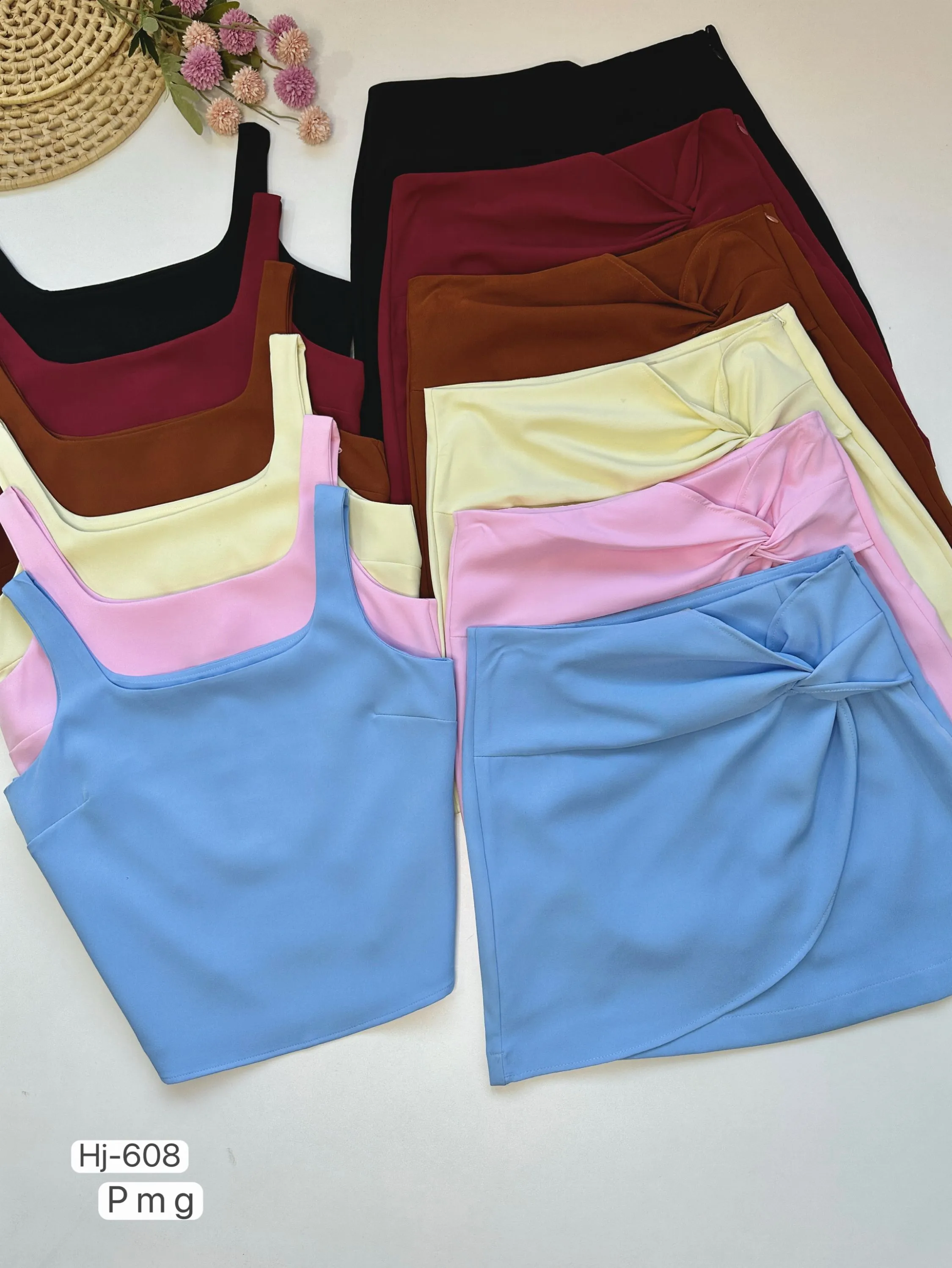 Conjunto Cropped e Saia Curta com Amarração Lateral (608)