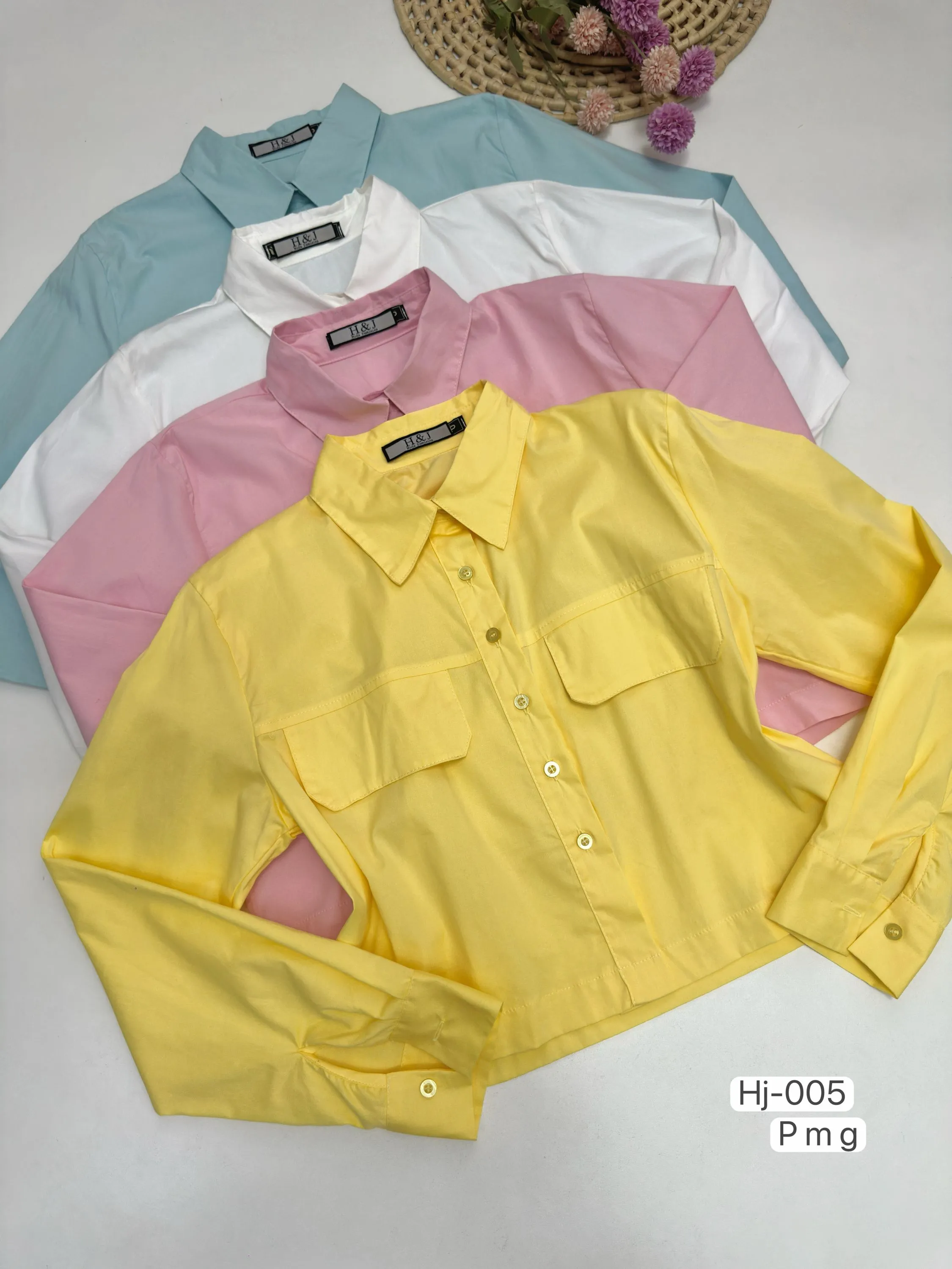 Camisa Feminina Cropped com Bolso Frontais (005)