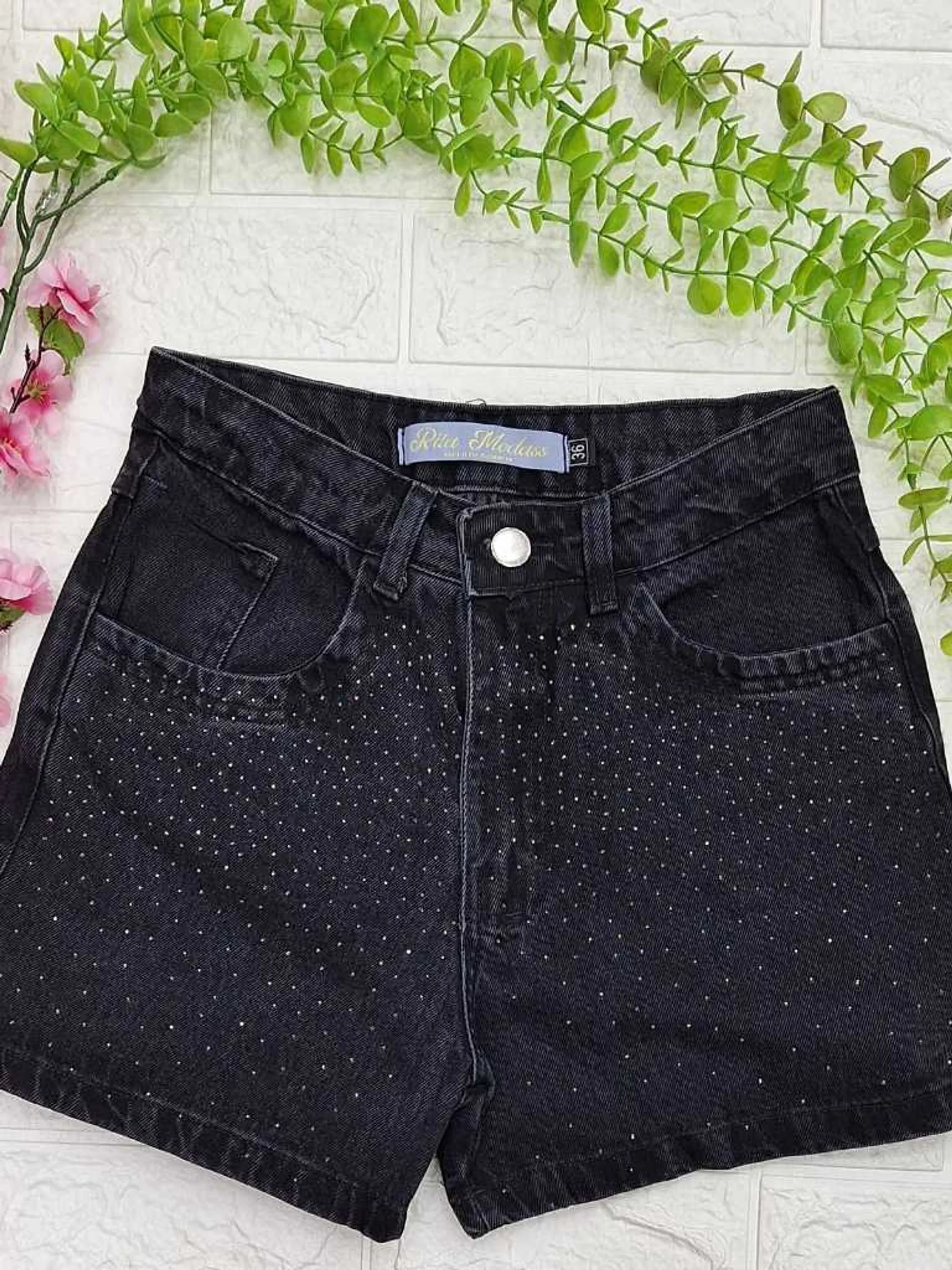 Short Jeans Preto Com Barra e Brilho