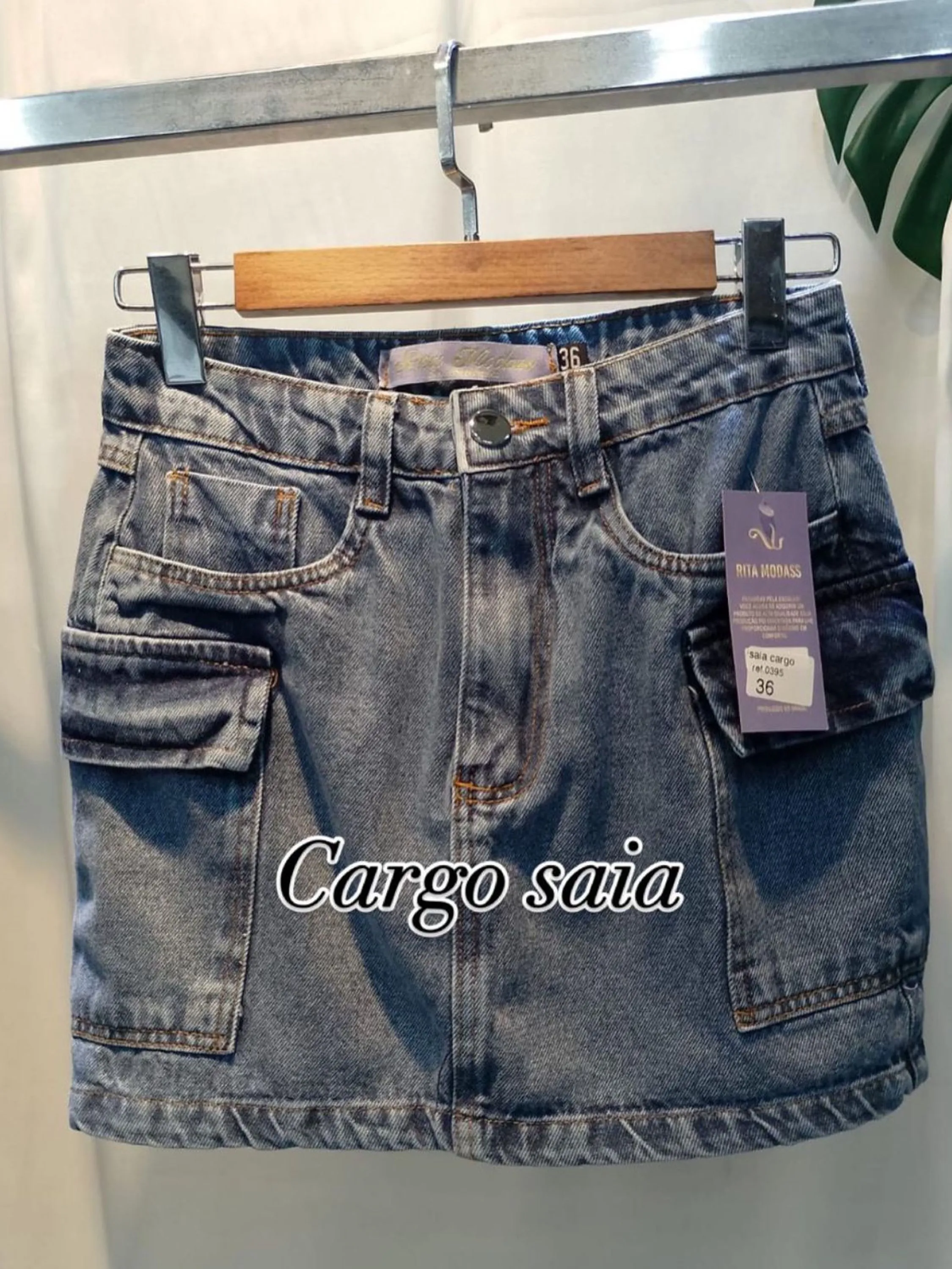 saia jeans cargo curta