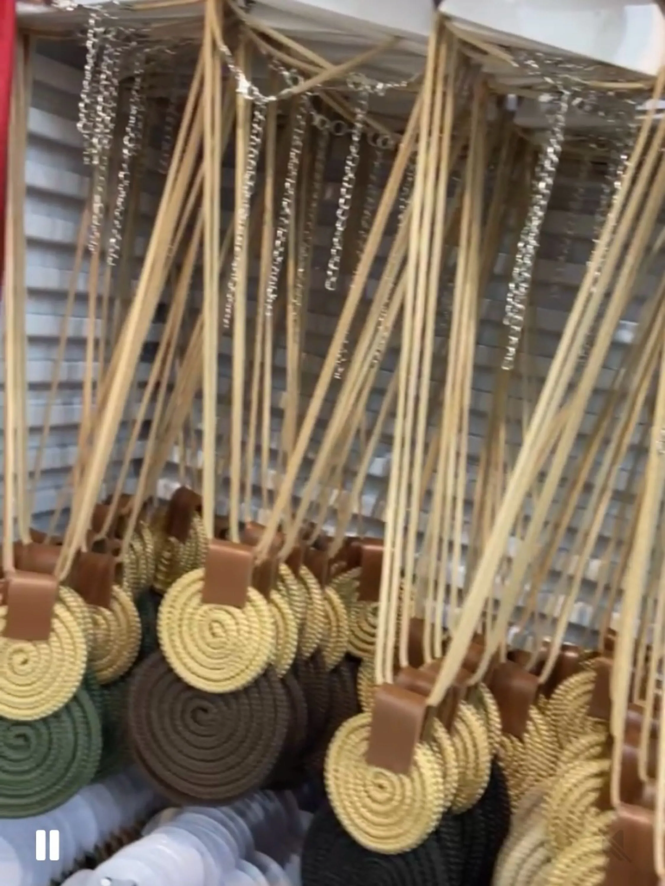 Colar de cordas it