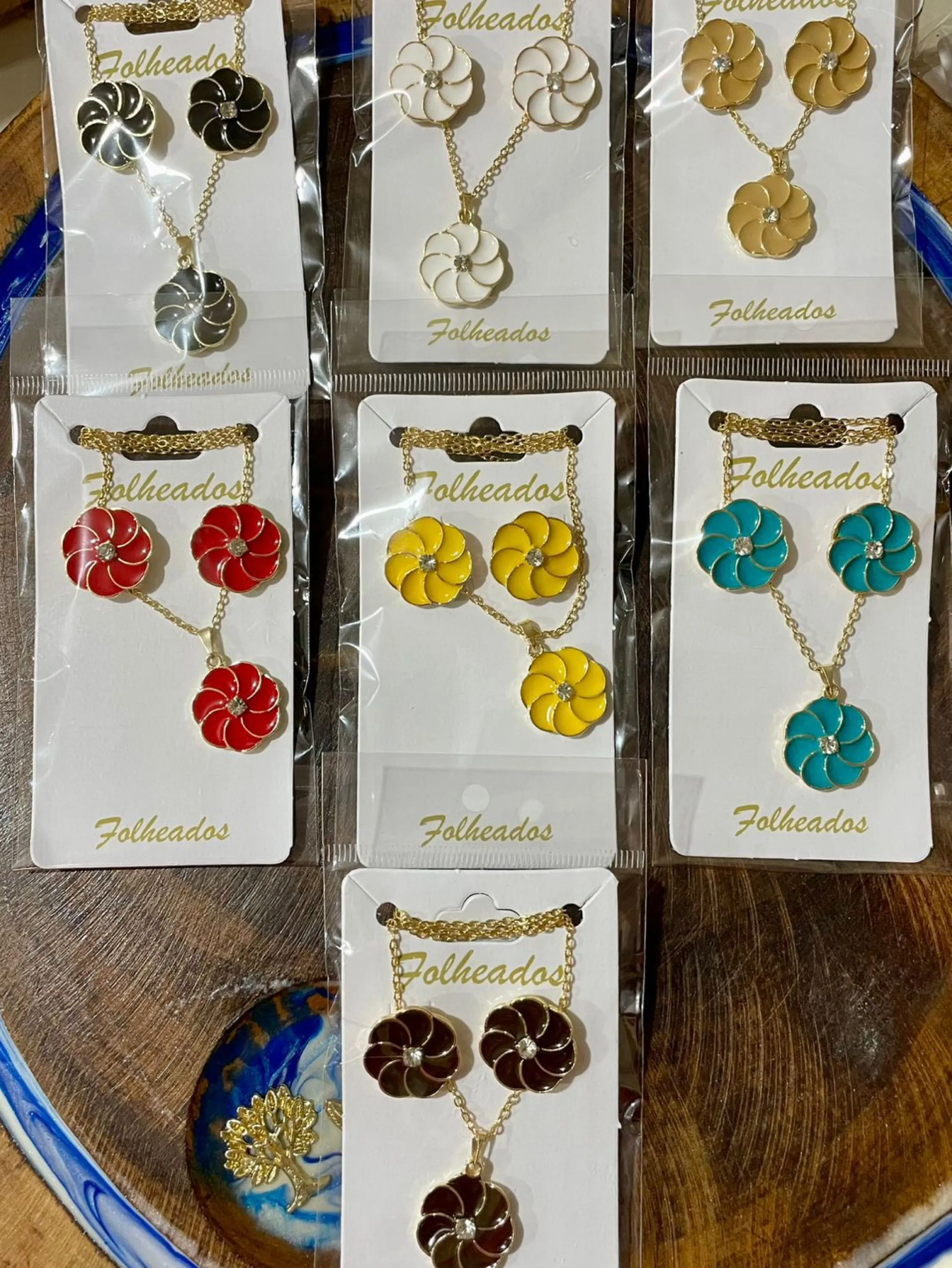 Colar de flor resinadas