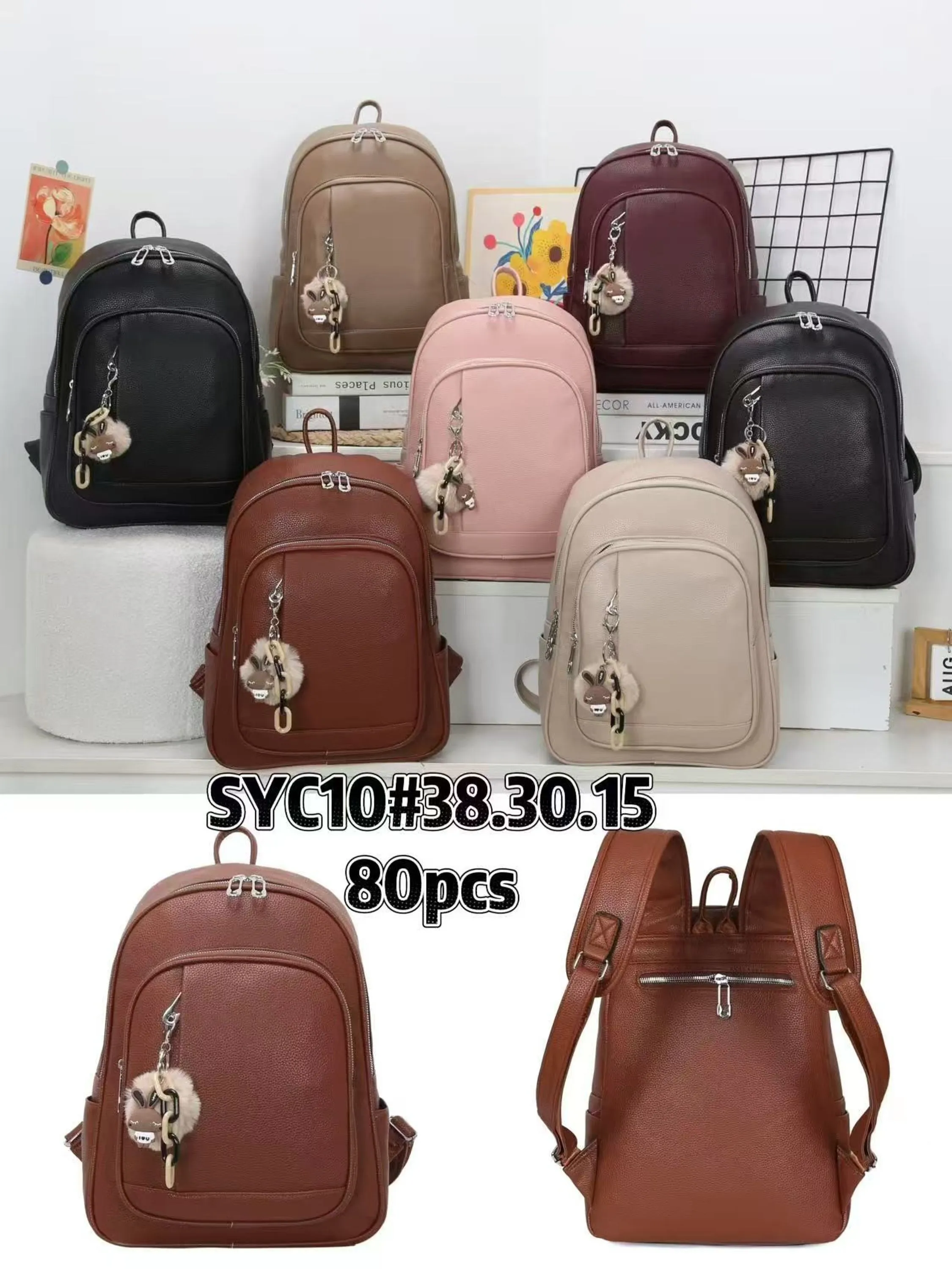 Mochila com pompom Feminina Oscar Bolsas Modas