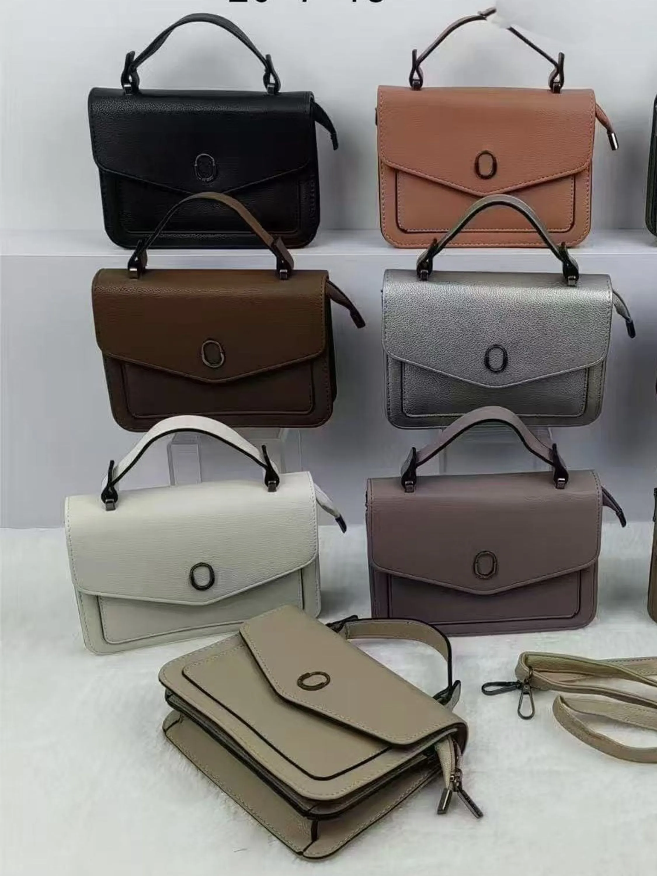 Bolsa Feminina Média Sanfonada Duas Divisões 1921#