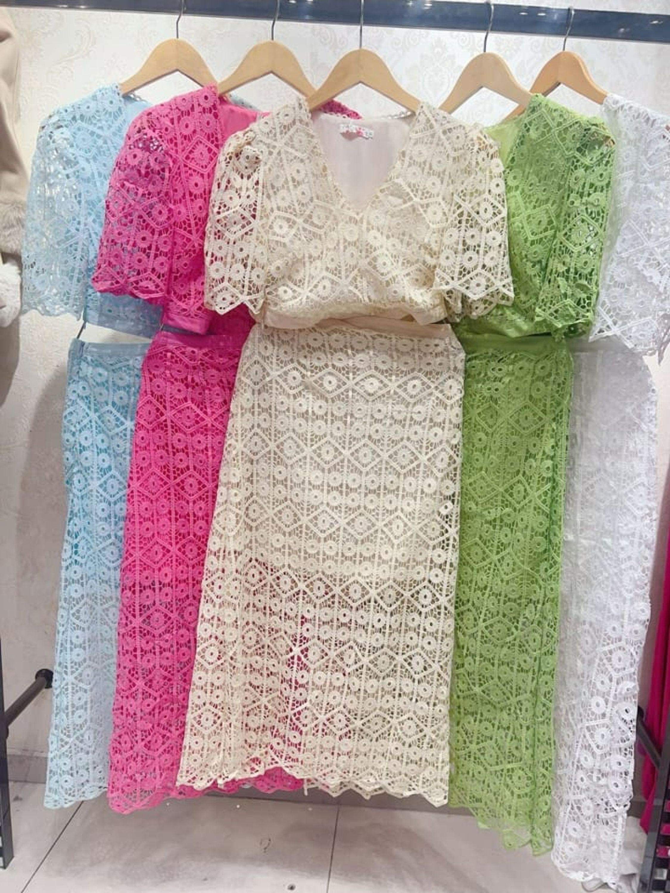 VESTIDO FEMININO DE RENDA