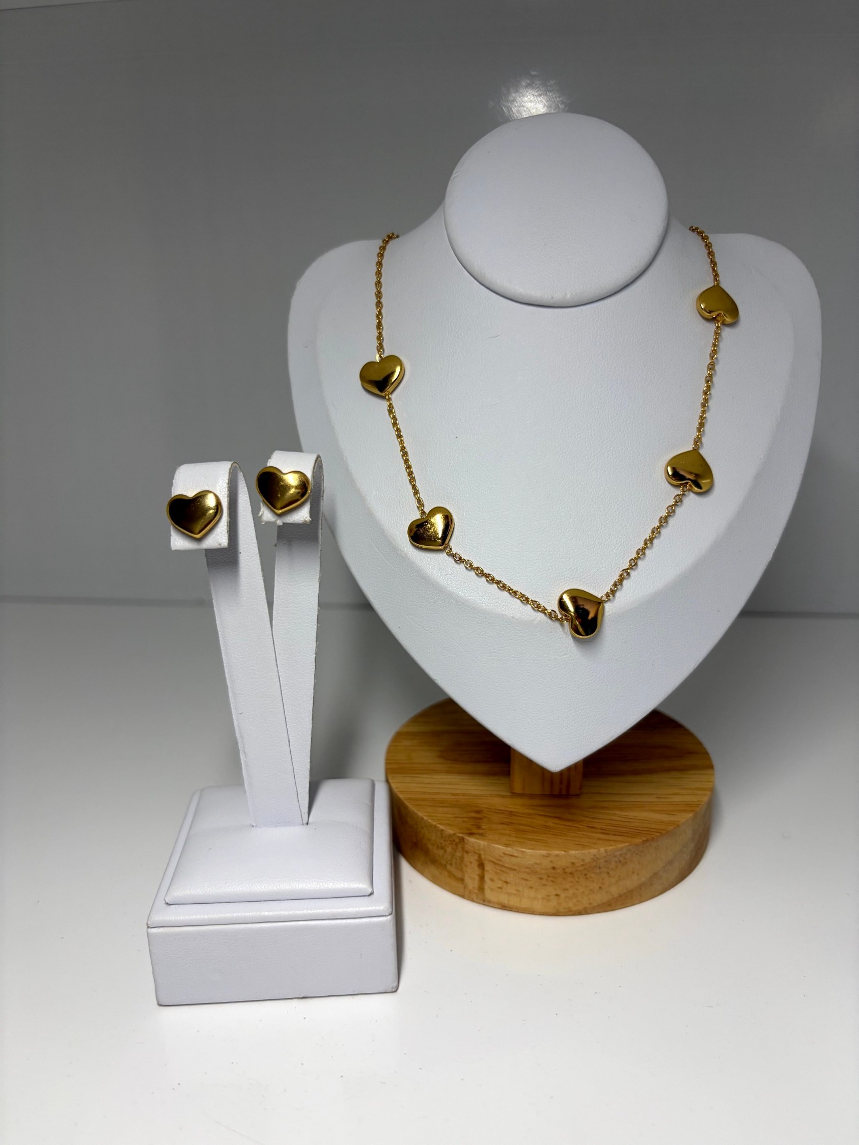 Conjunto de coração dourado