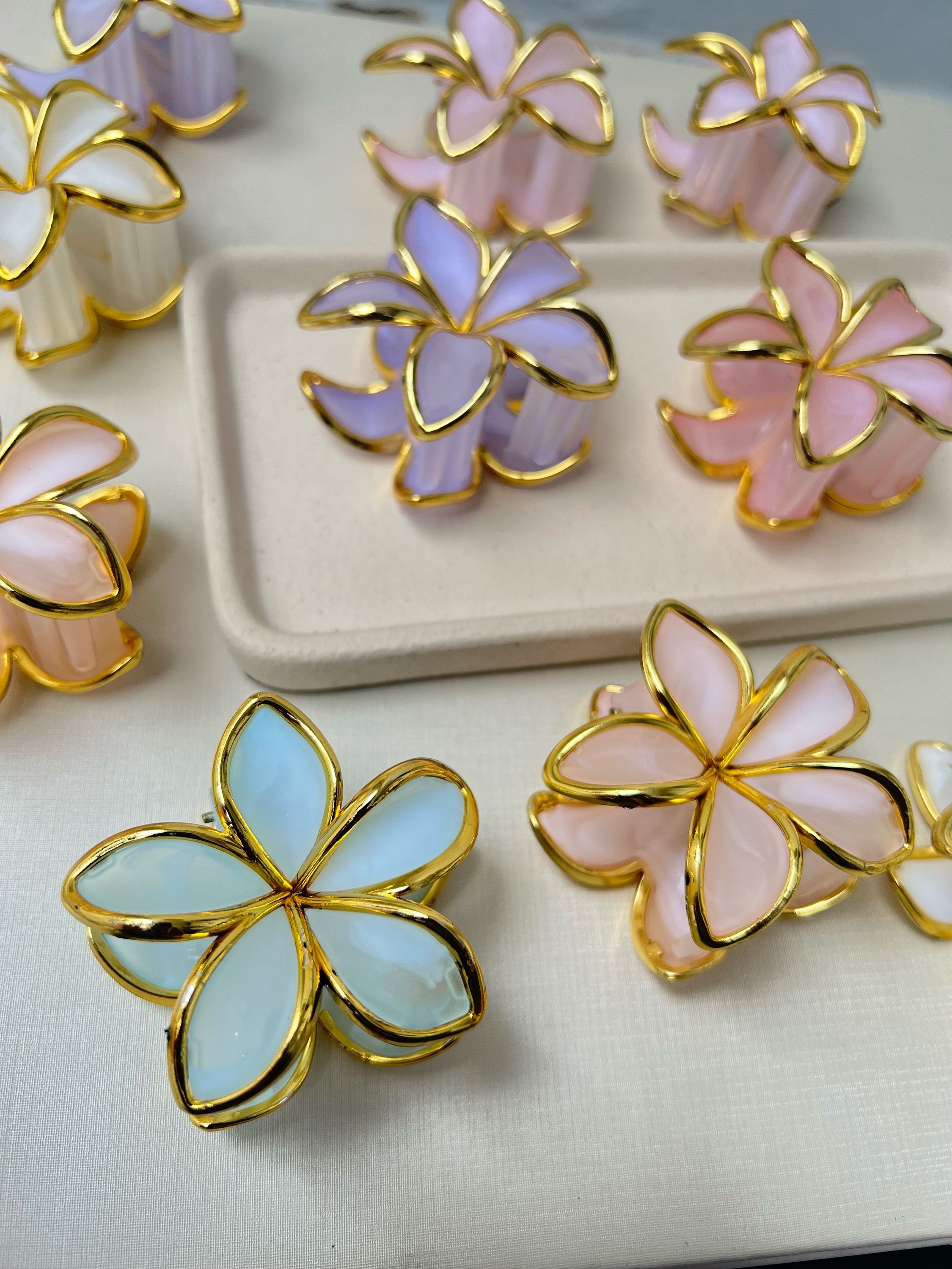 Prendedor para cabelo modelo flor