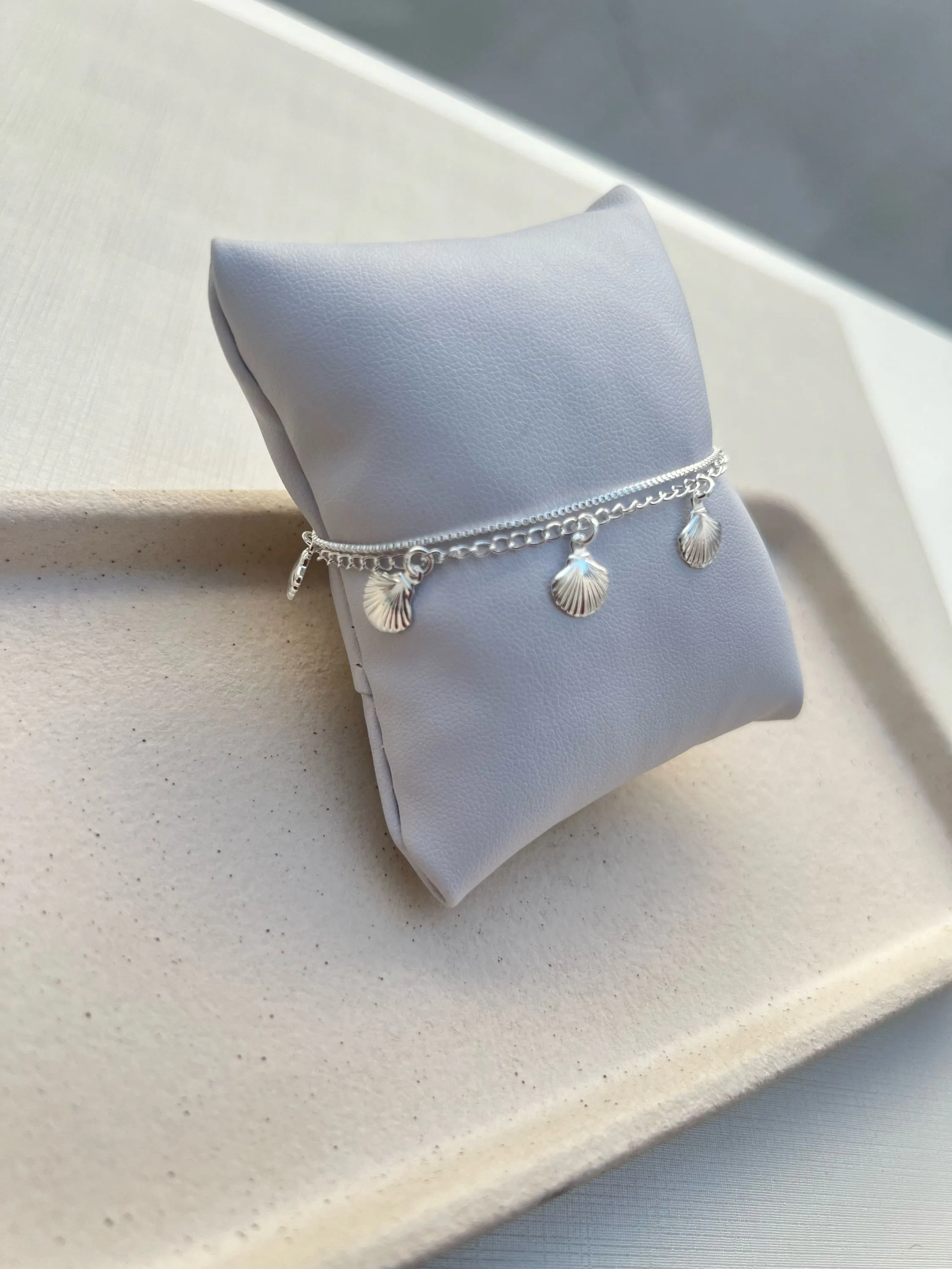 Pulseira pingentes conchas