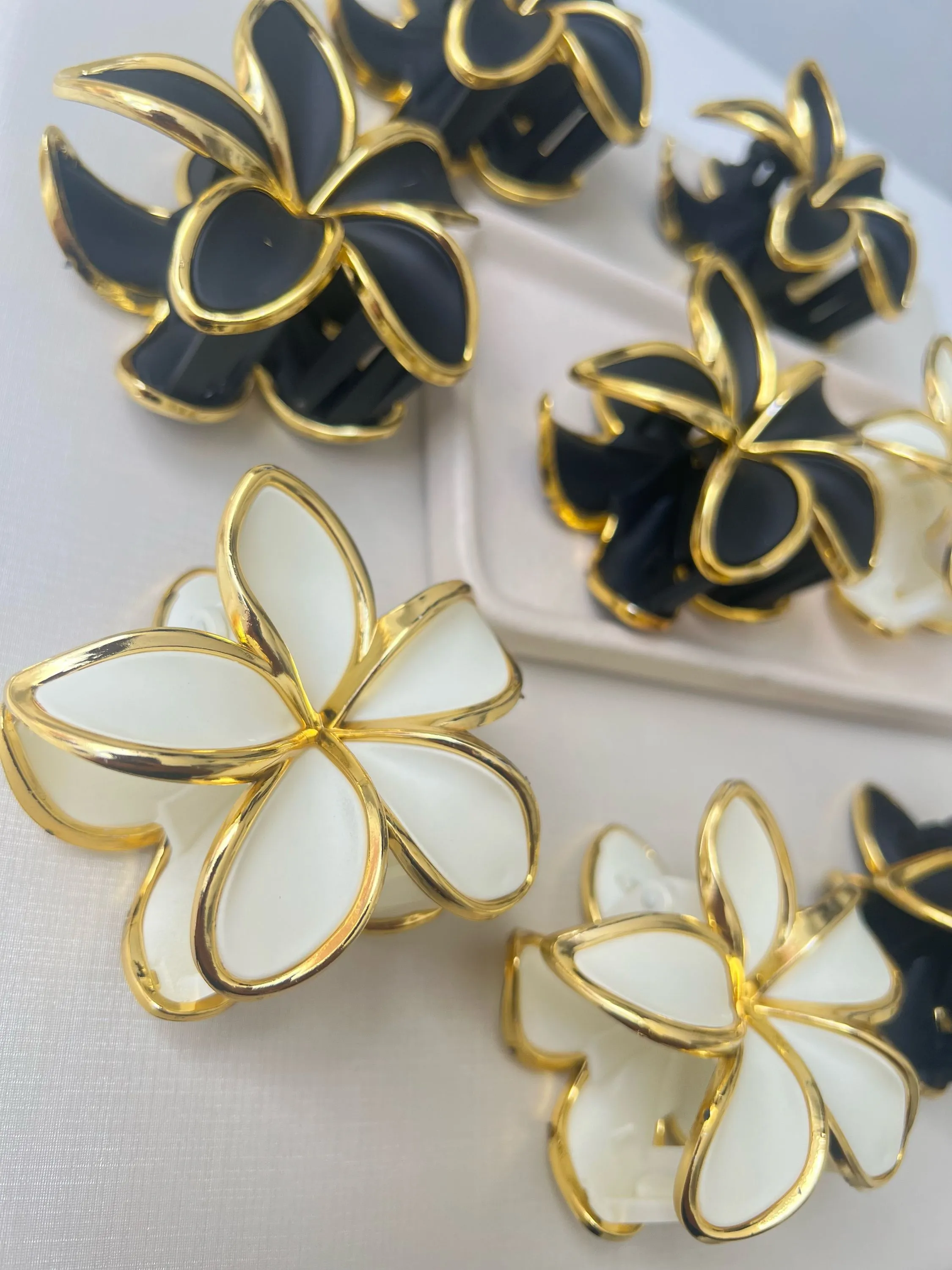 Prendedor para cabelo modelo flor