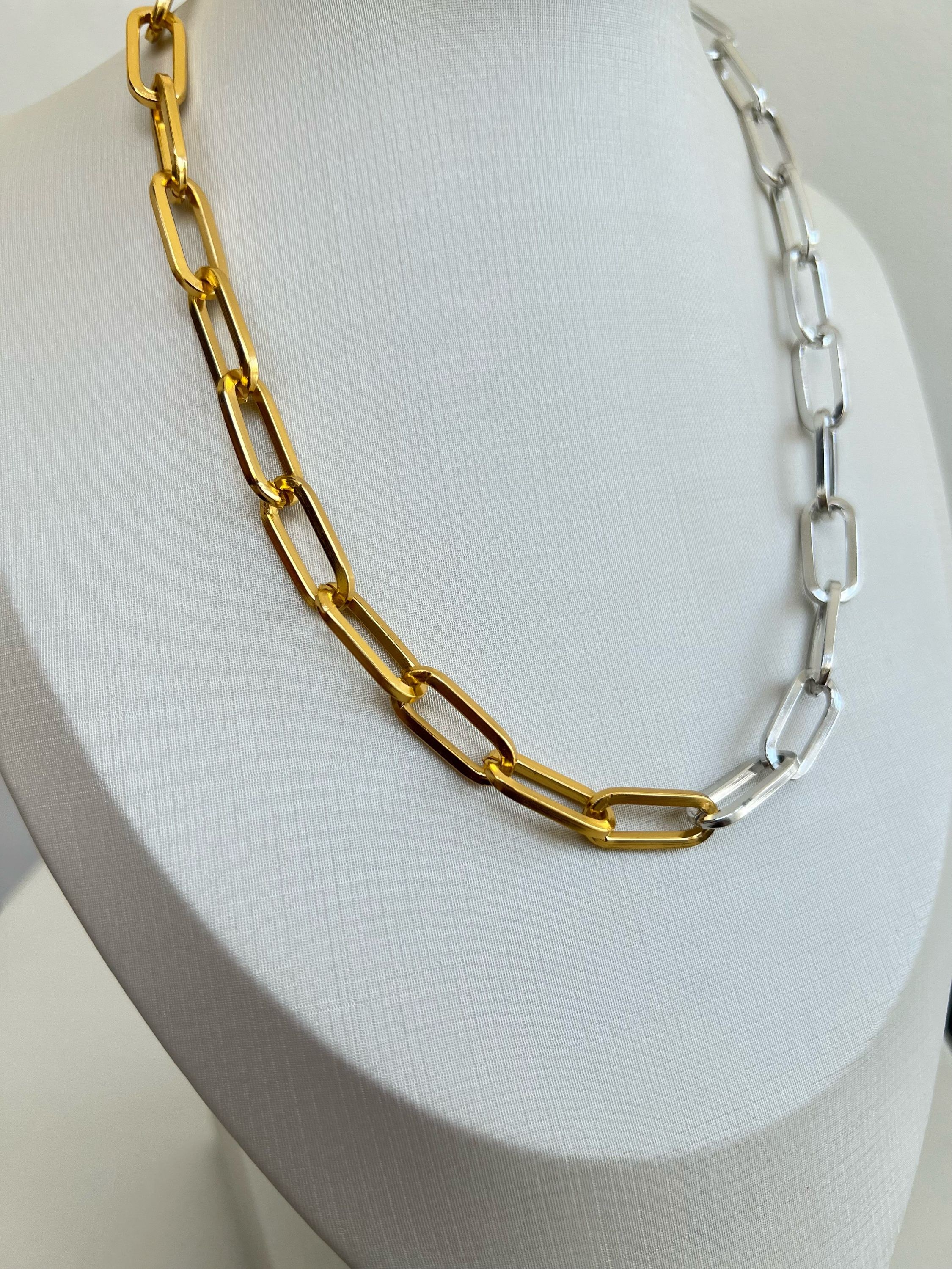 Choker correntaria dois banhos