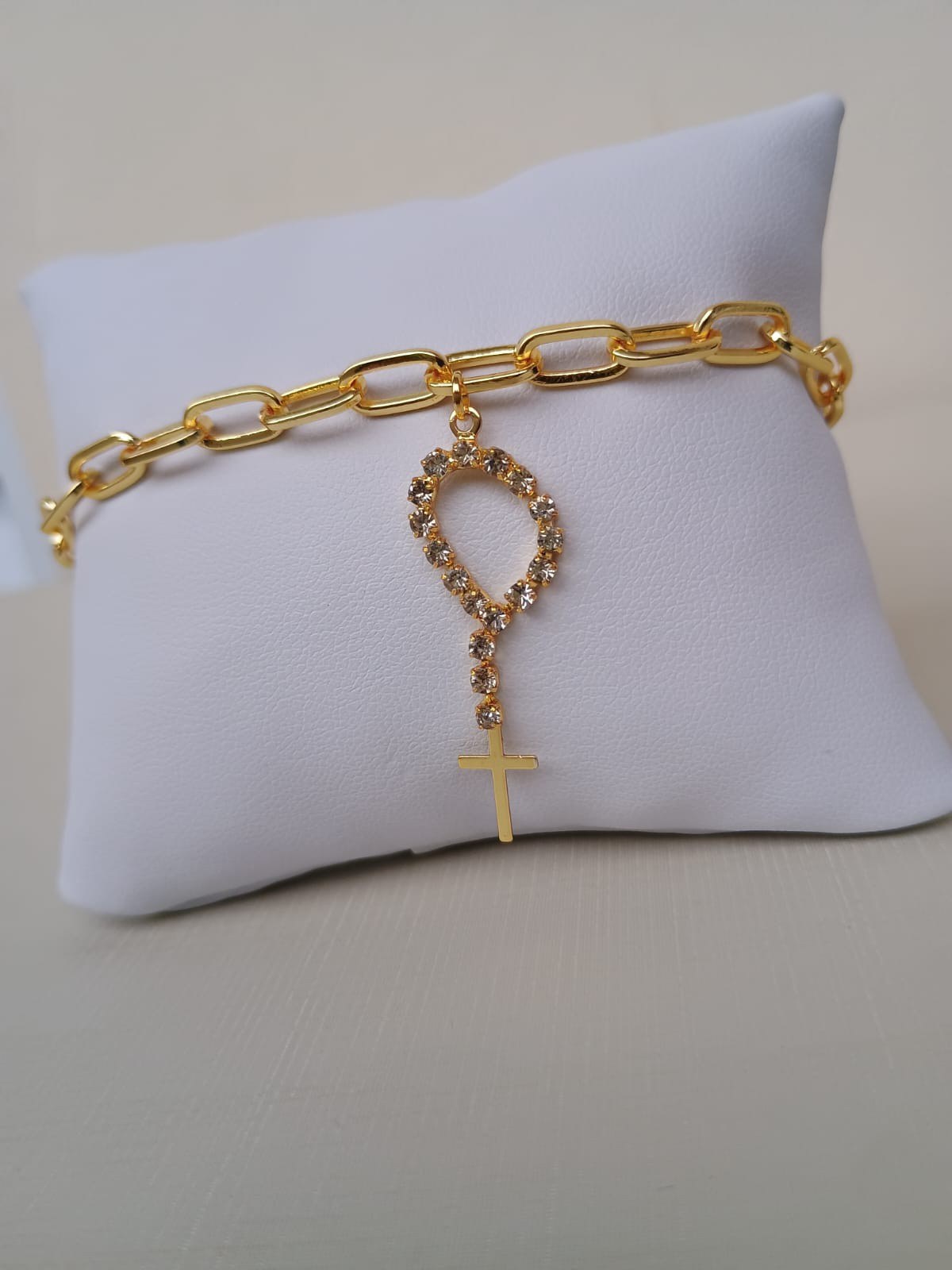 Pulseira de tercinho com zircônias e uma cruz