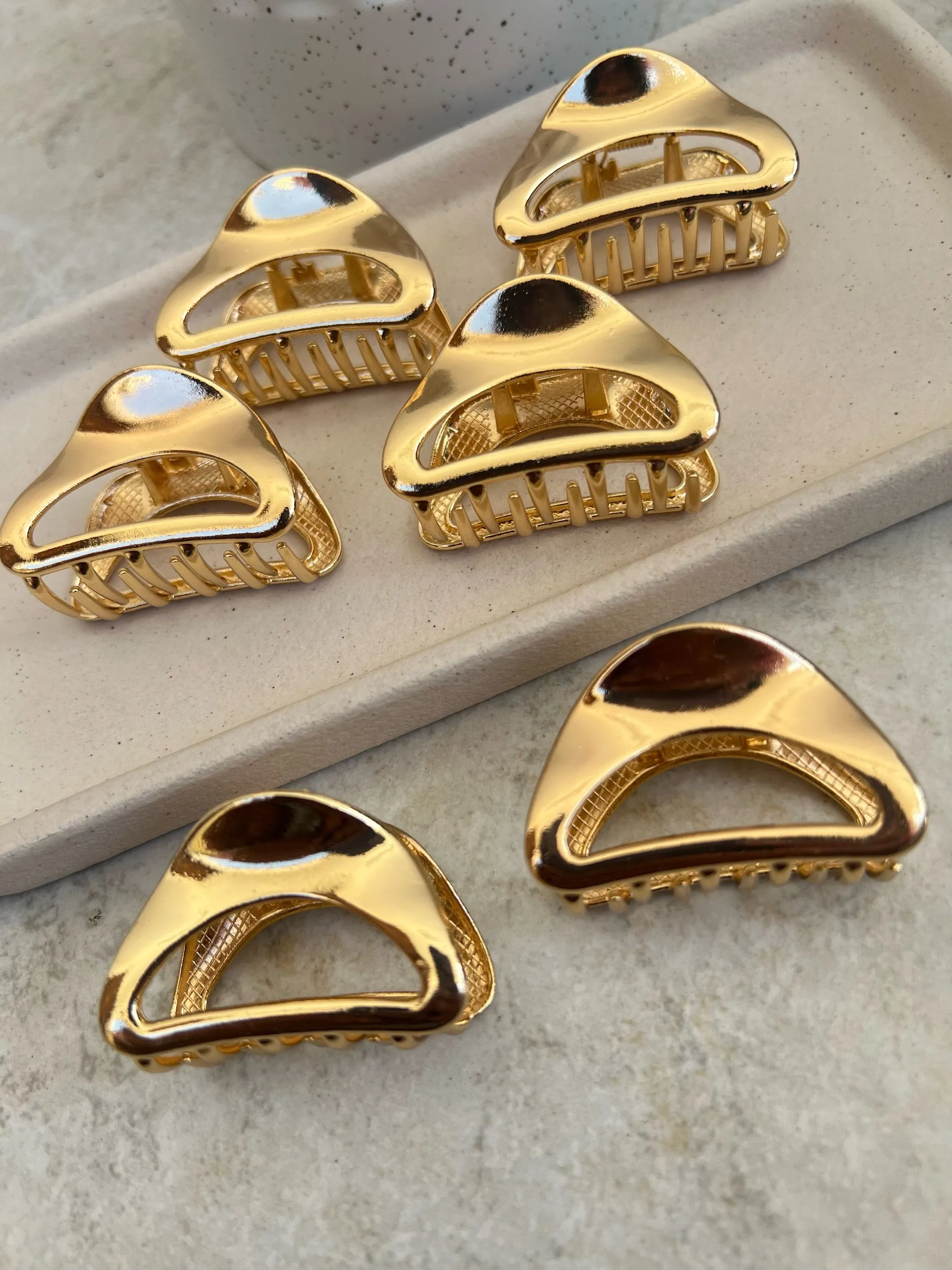 Prendedor pequeno modelo orgânico