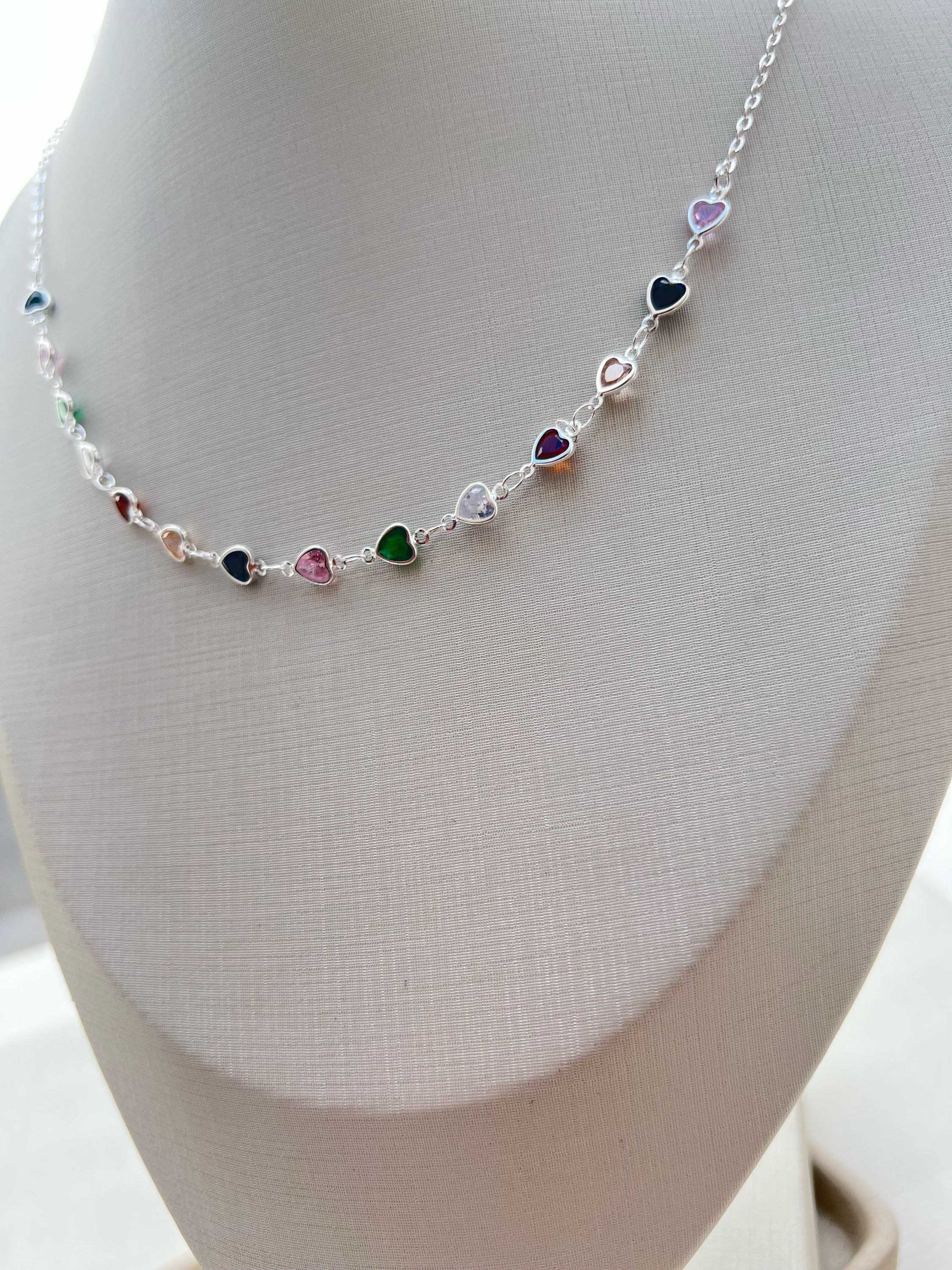 Choker coração em strass