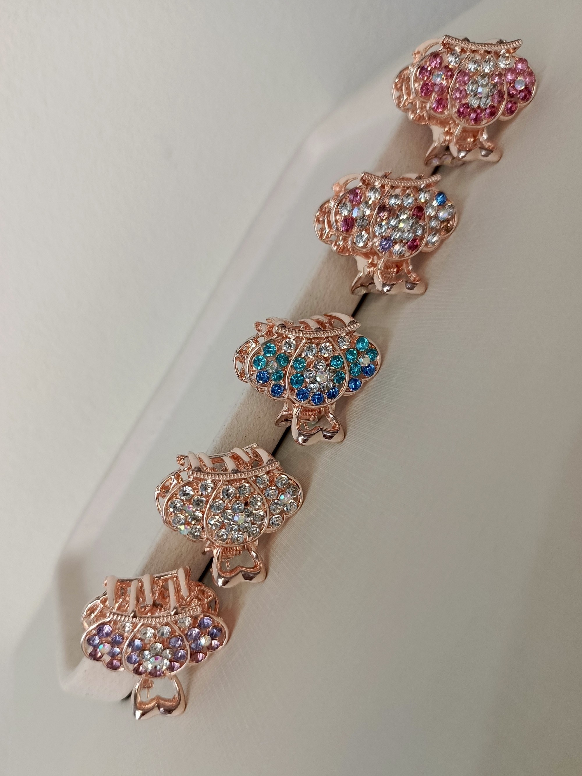 Presilha pequena com strass