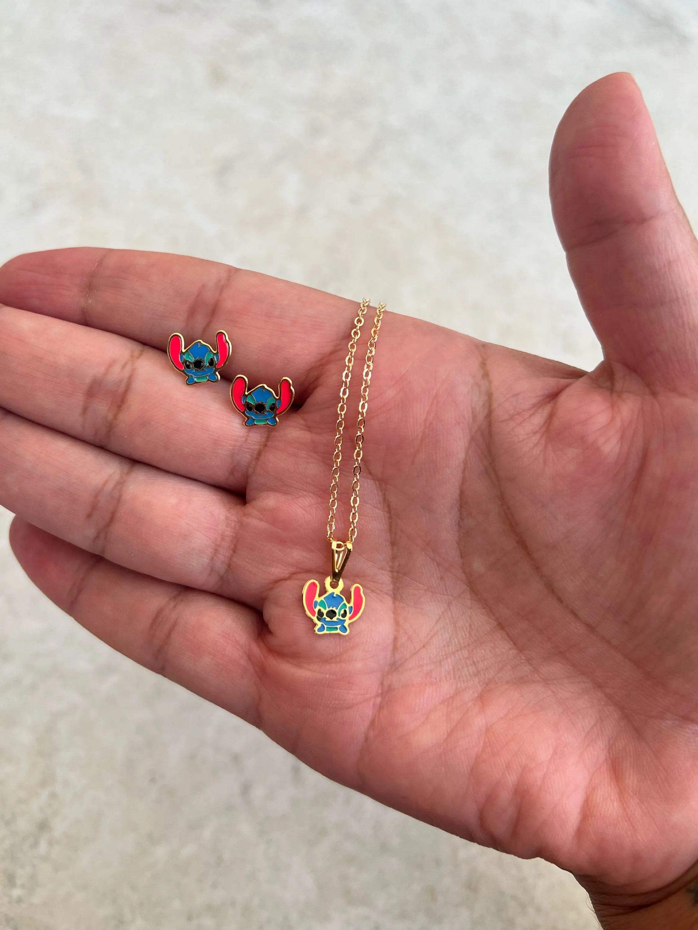 Conjunto colar e brinco stitch