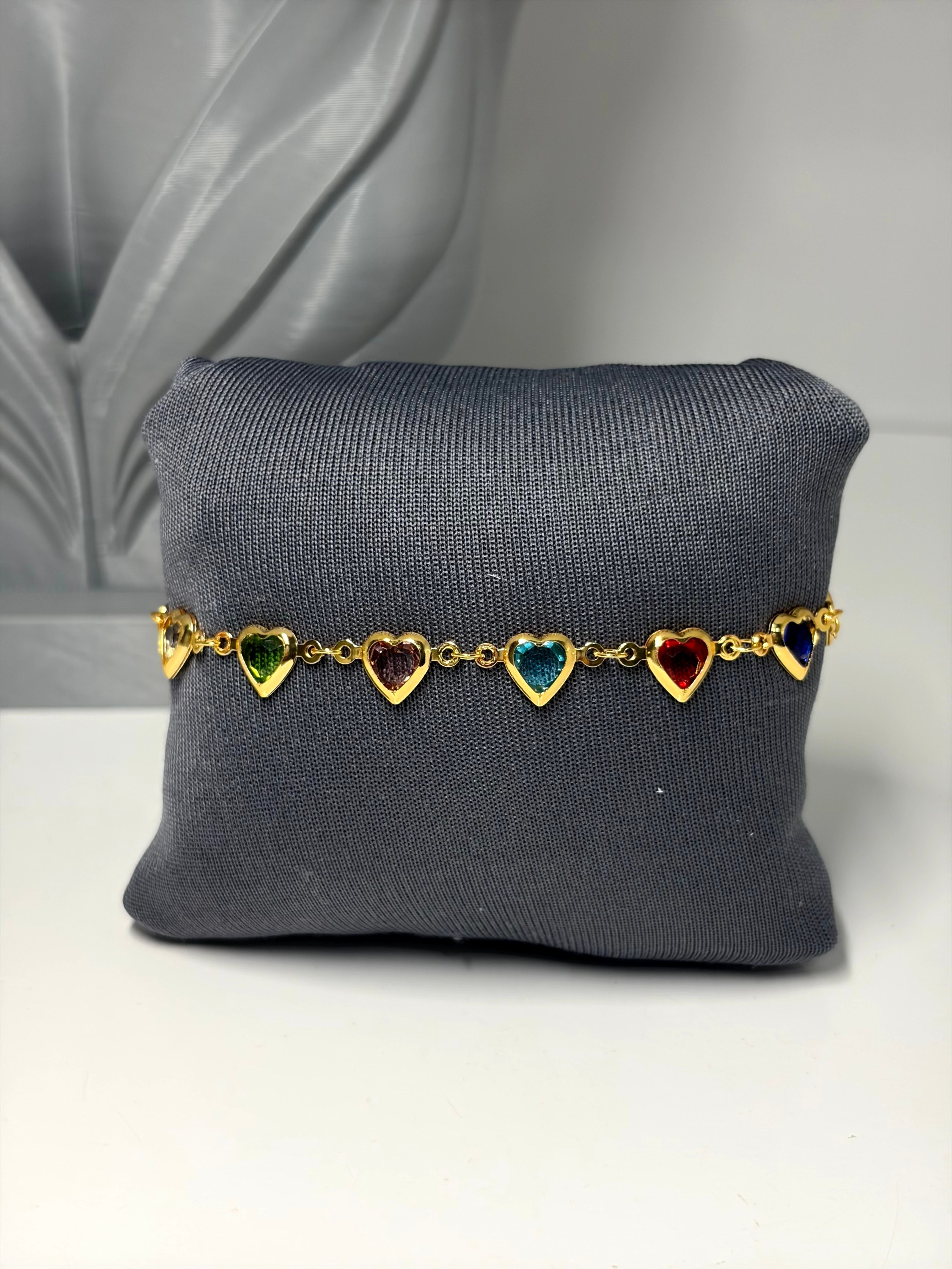 Pulseira de corações colorido