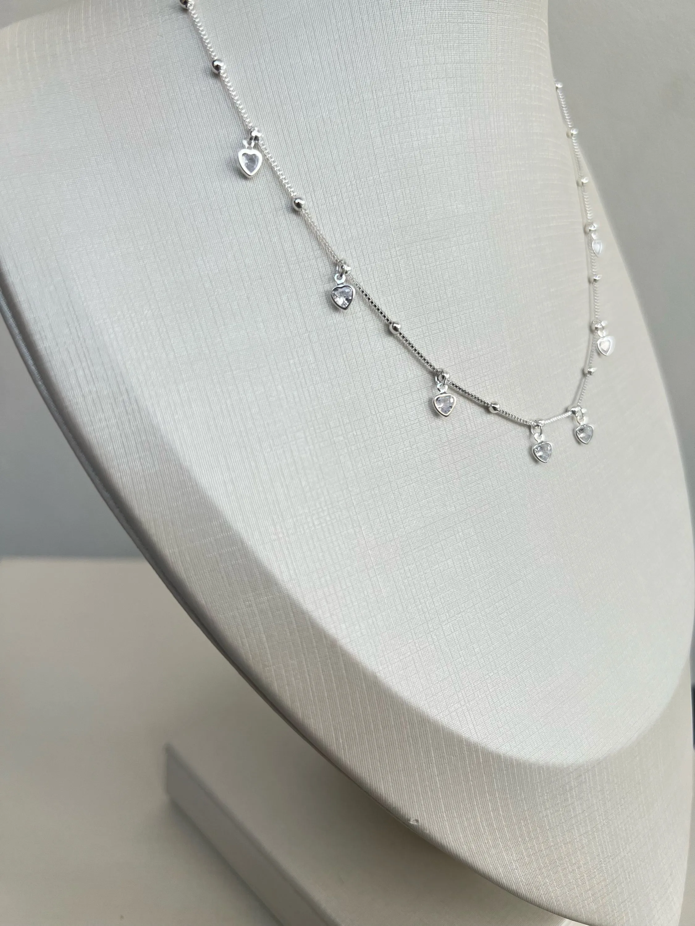 Choker ponto de luz coração