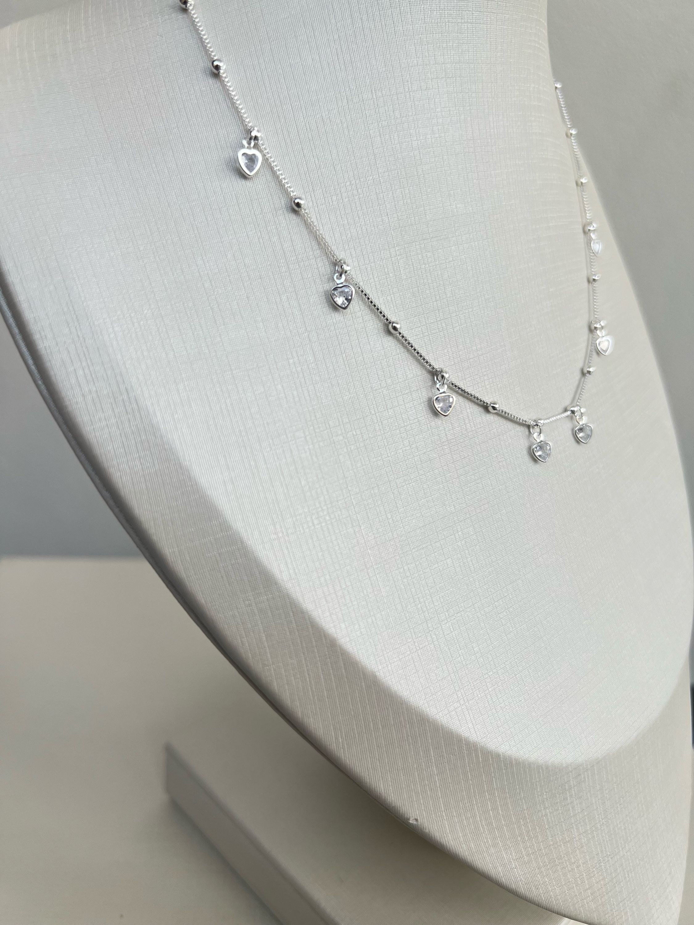 Choker ponto de luz coração