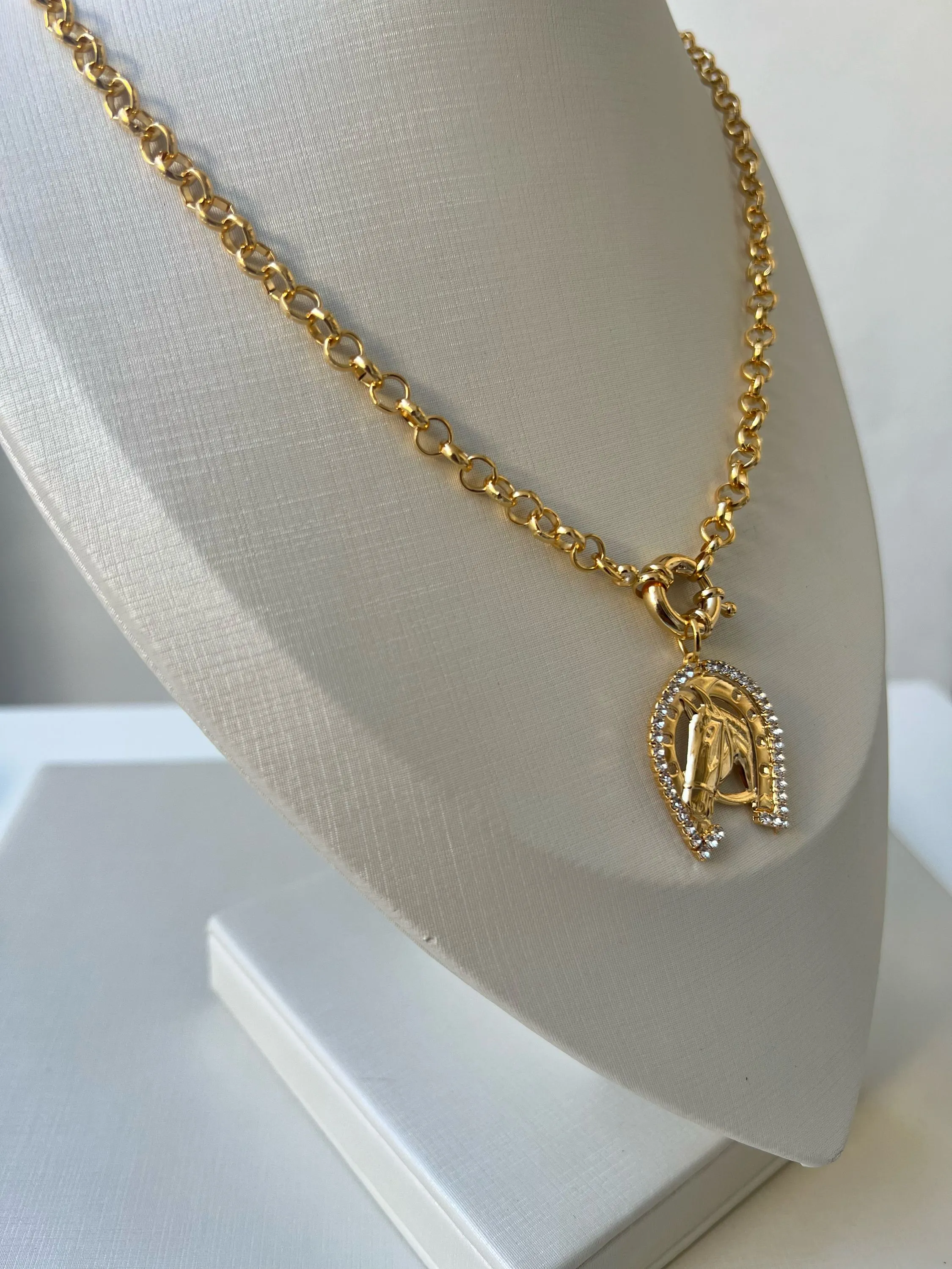 Colar correntaria pingente cavalo