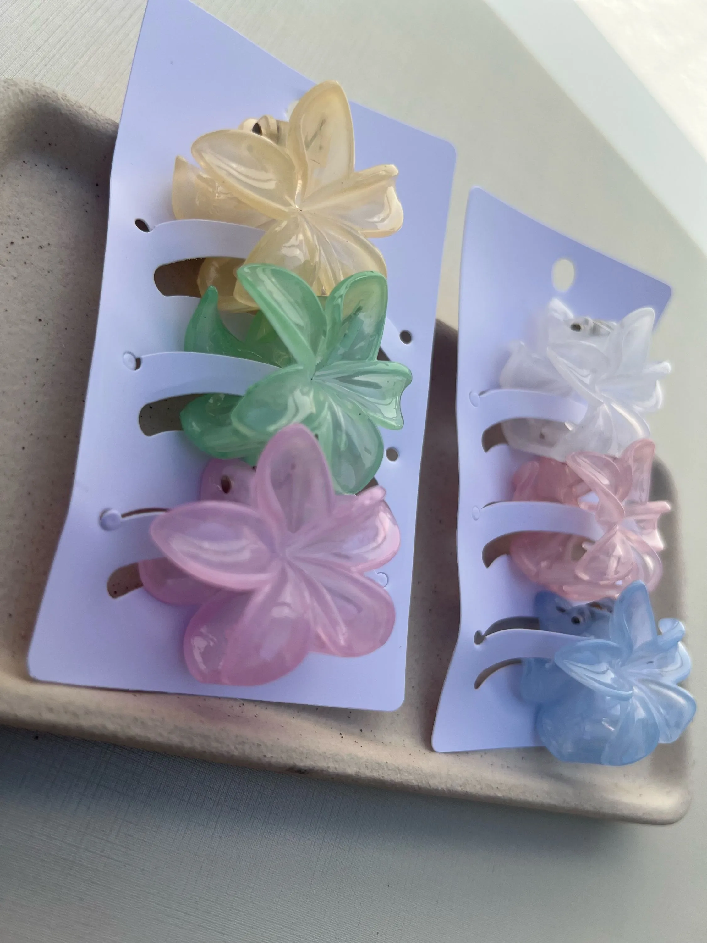 Kit com 3 prendedores para o cabelo