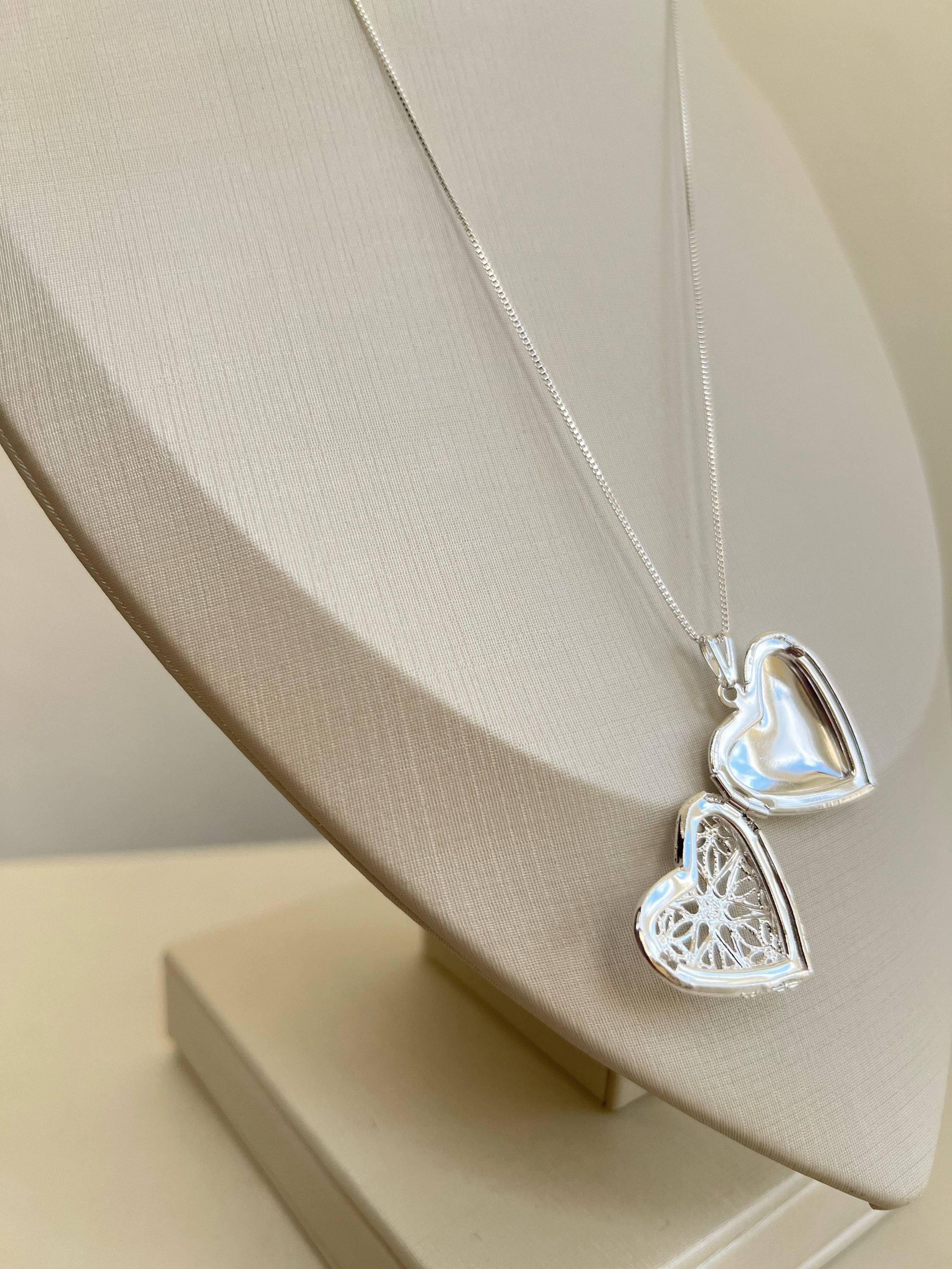 Colar relicário coração