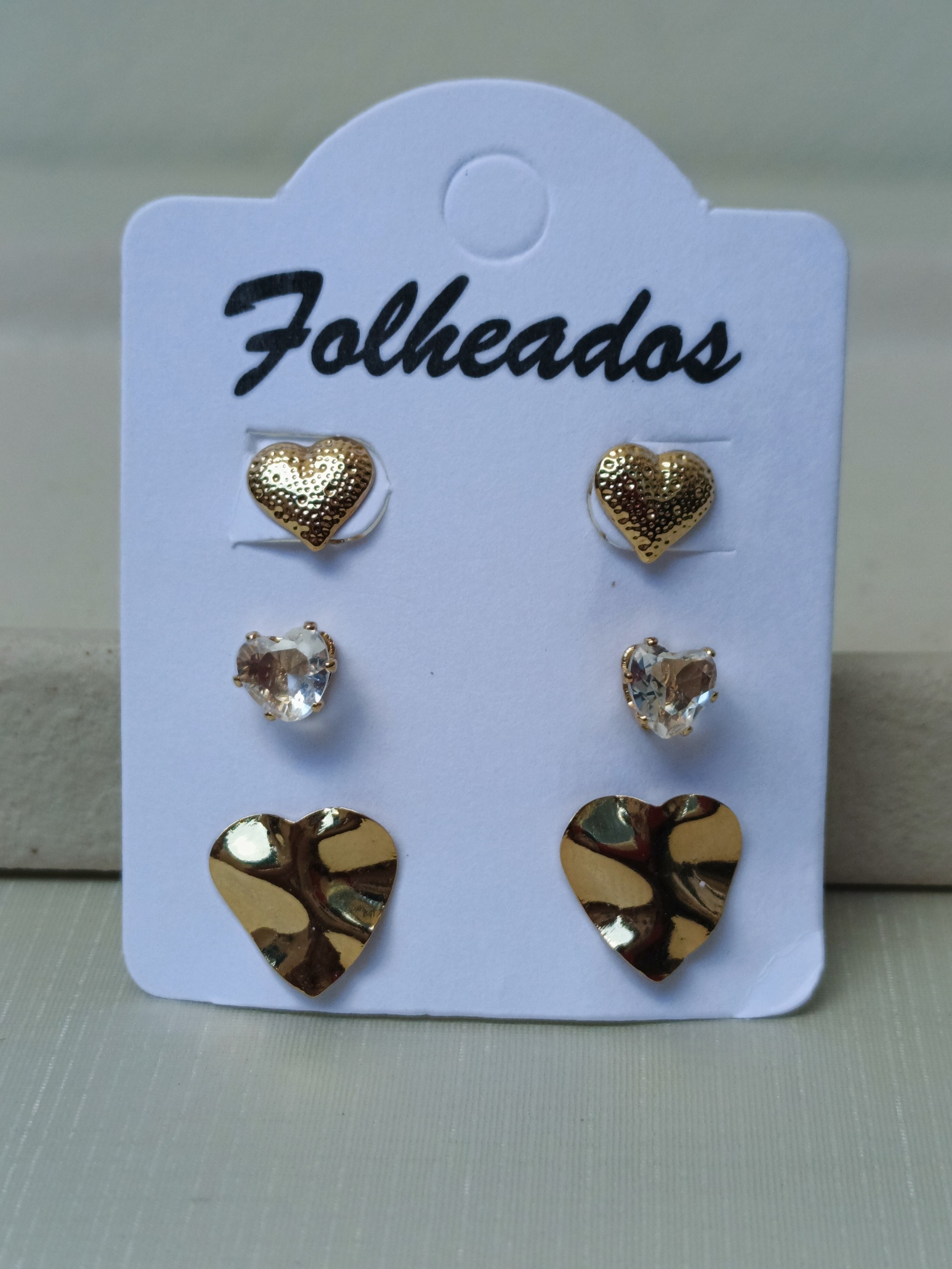 Trio de corações dourados e strass