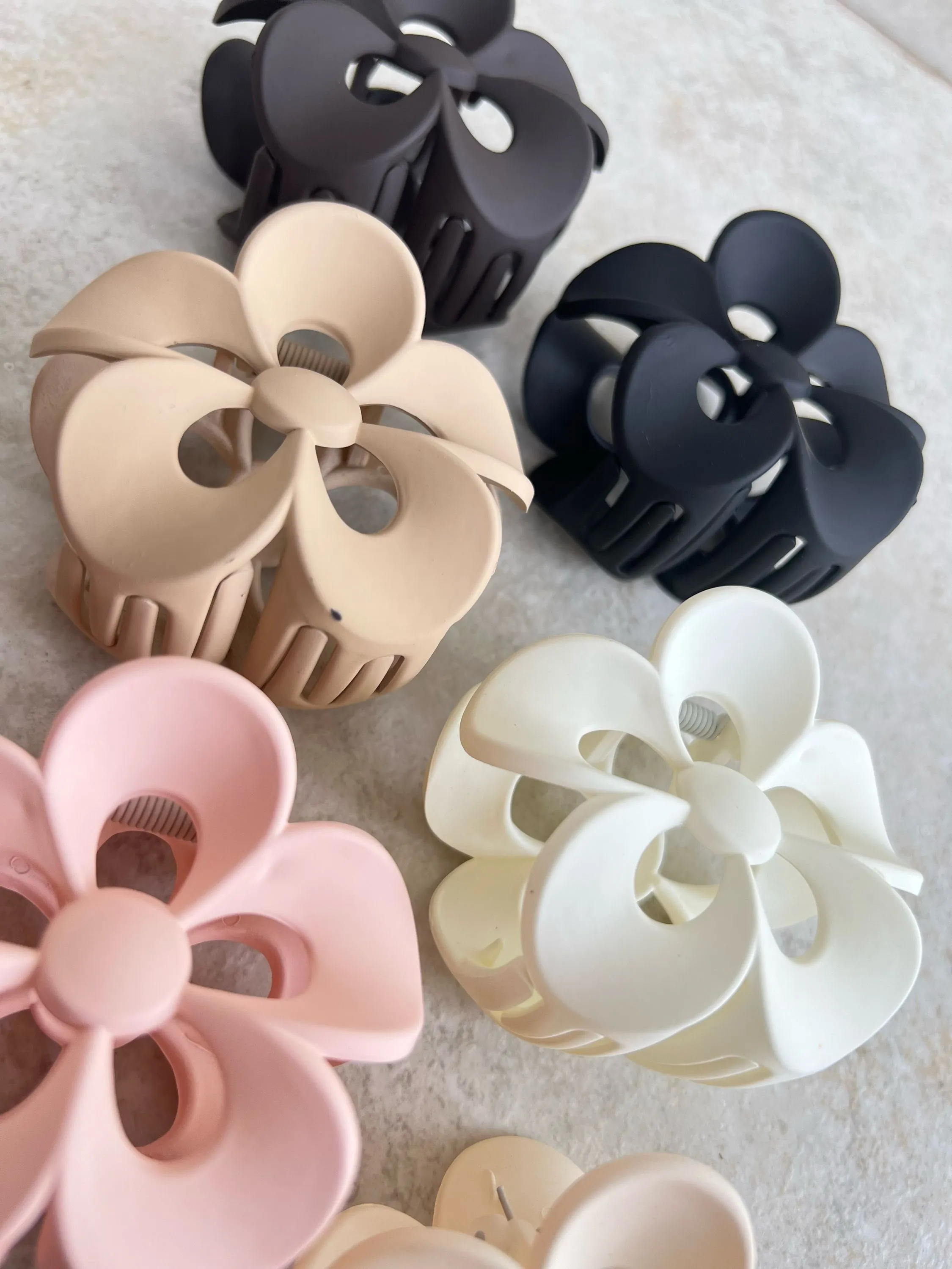 Prender para cabelo modelo flor