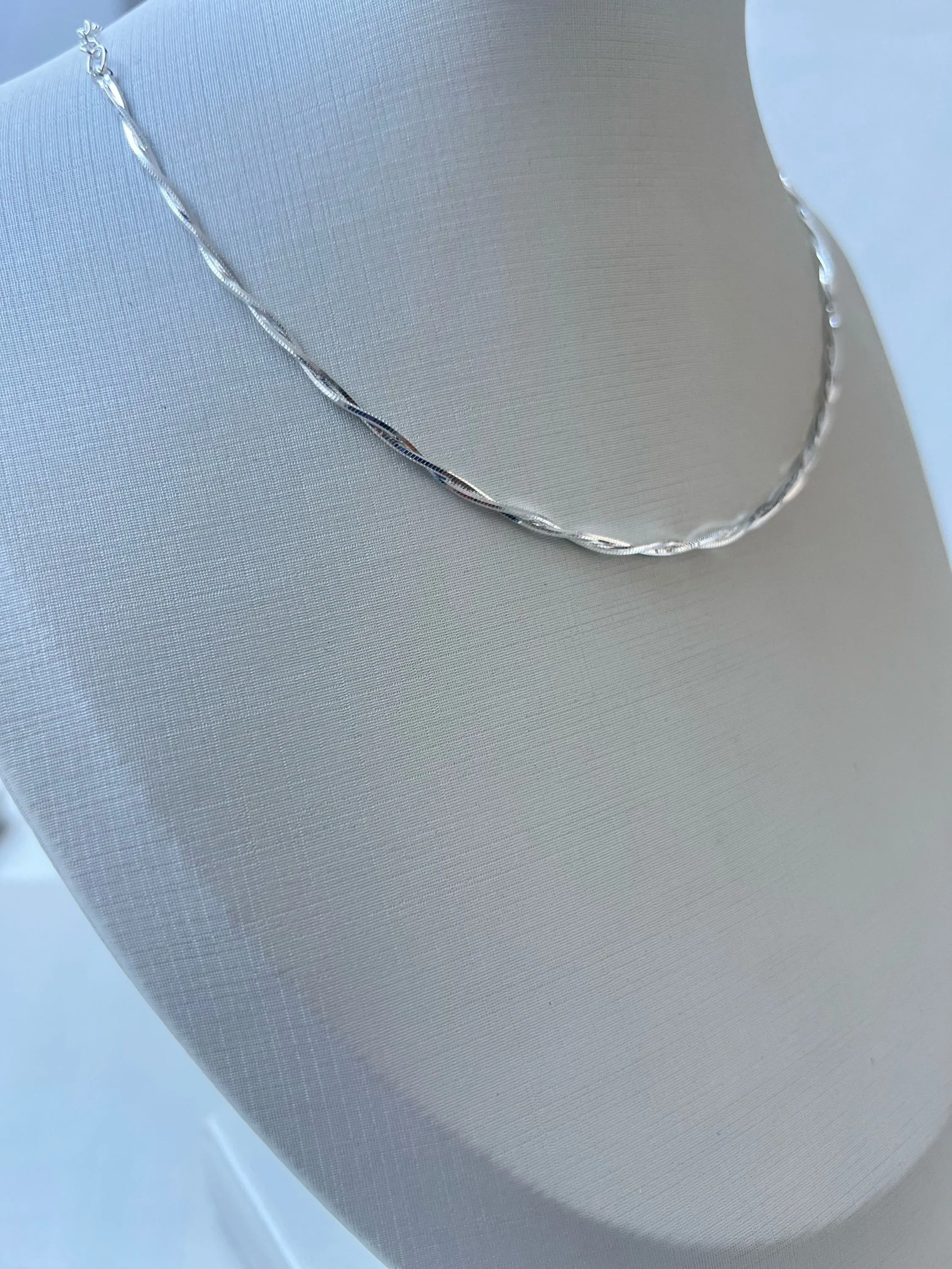 Choker corrente trançada