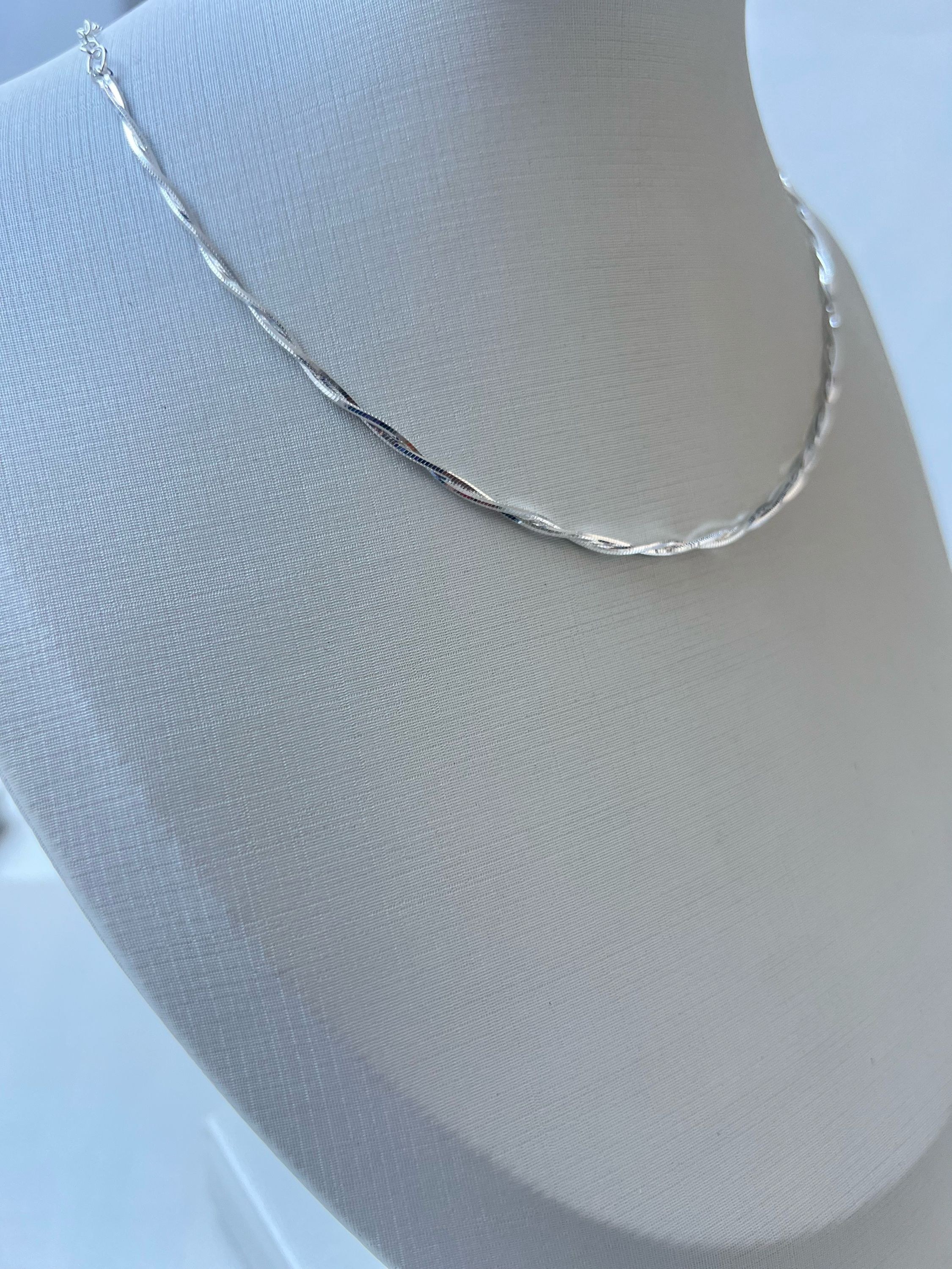 Choker corrente trançada